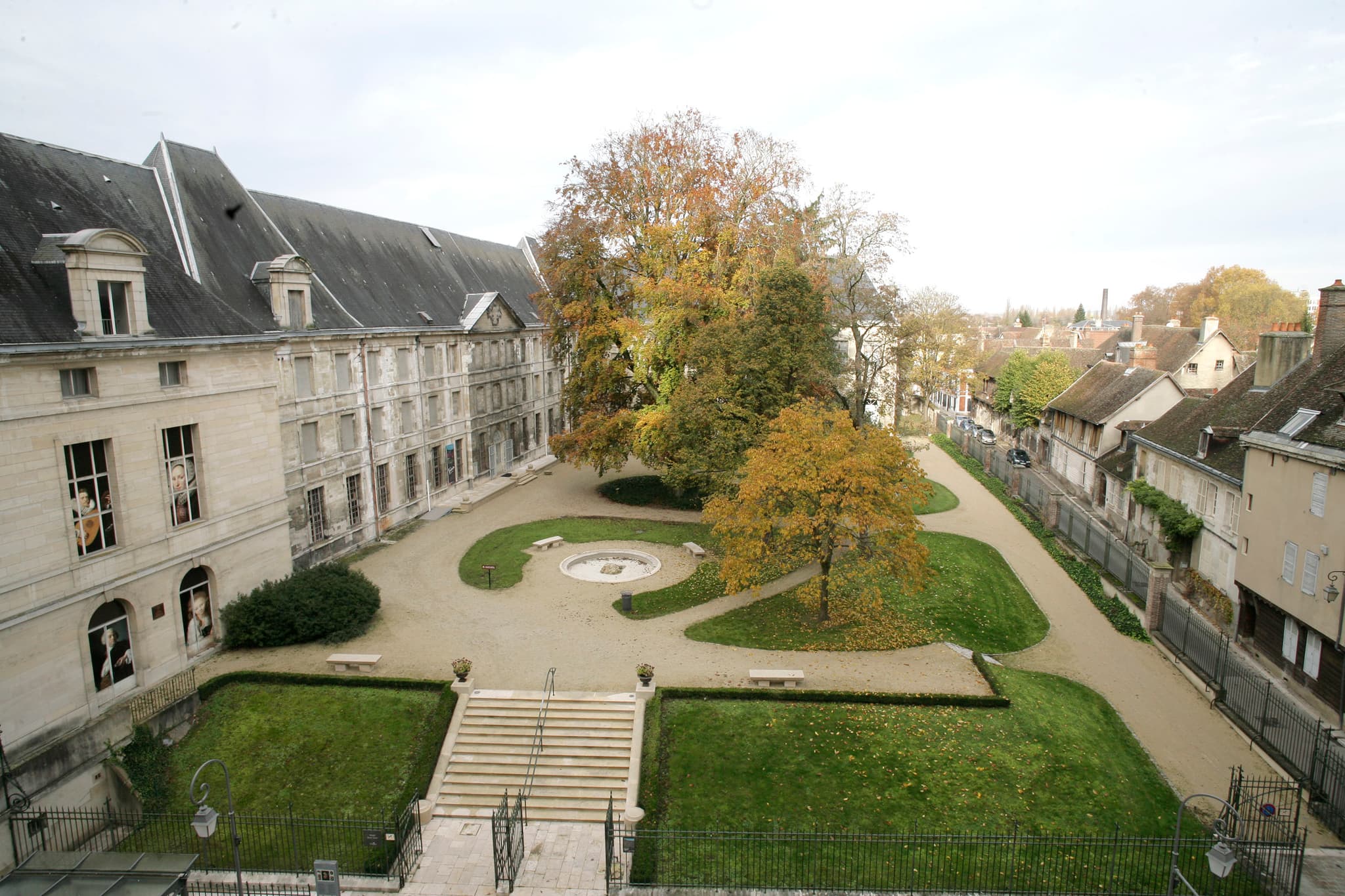 Musée des Beaux-Arts et d’Archéologie – Abbaye Saint-Loup_Troyes