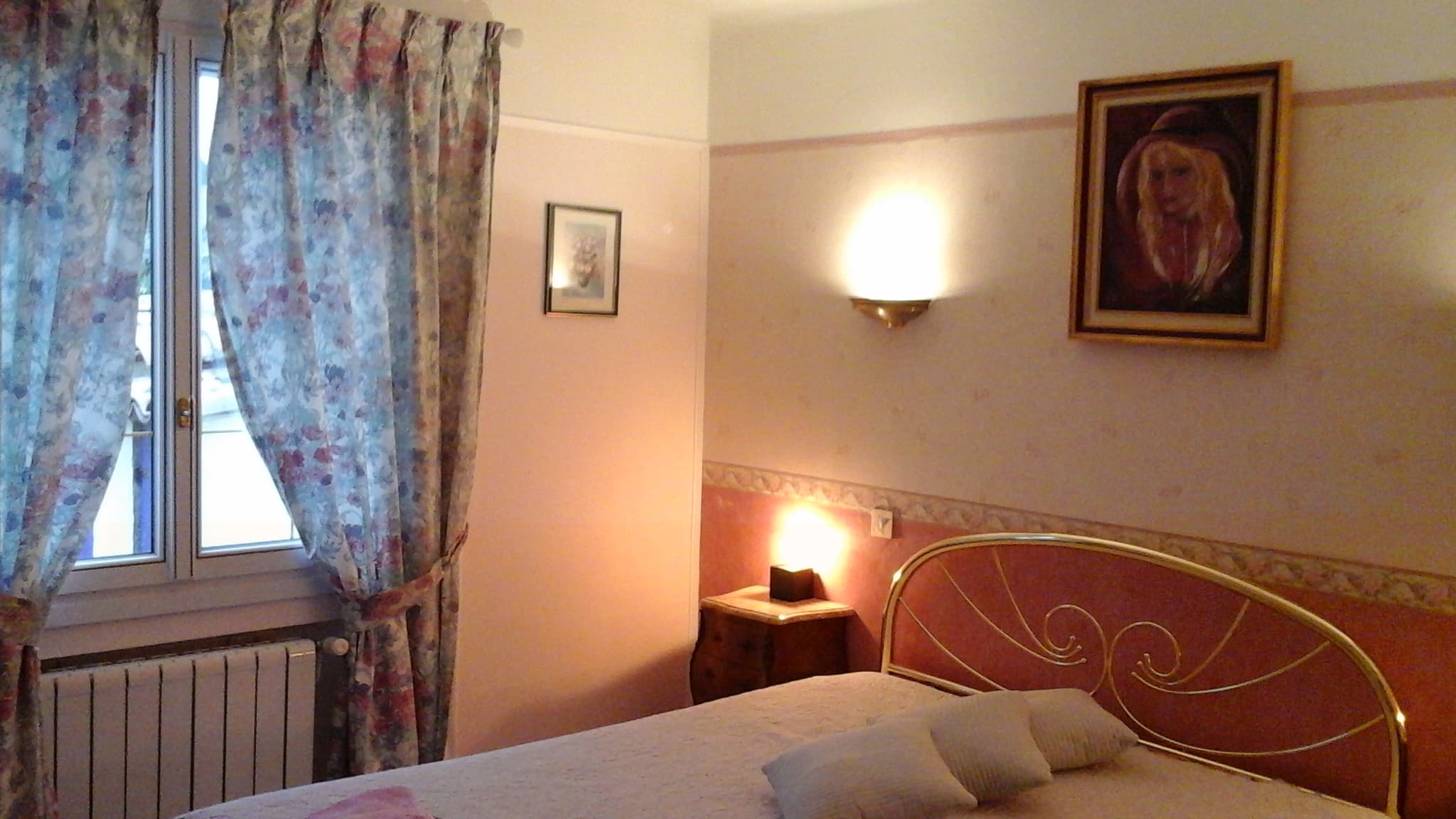 CHEZ NICOLE
