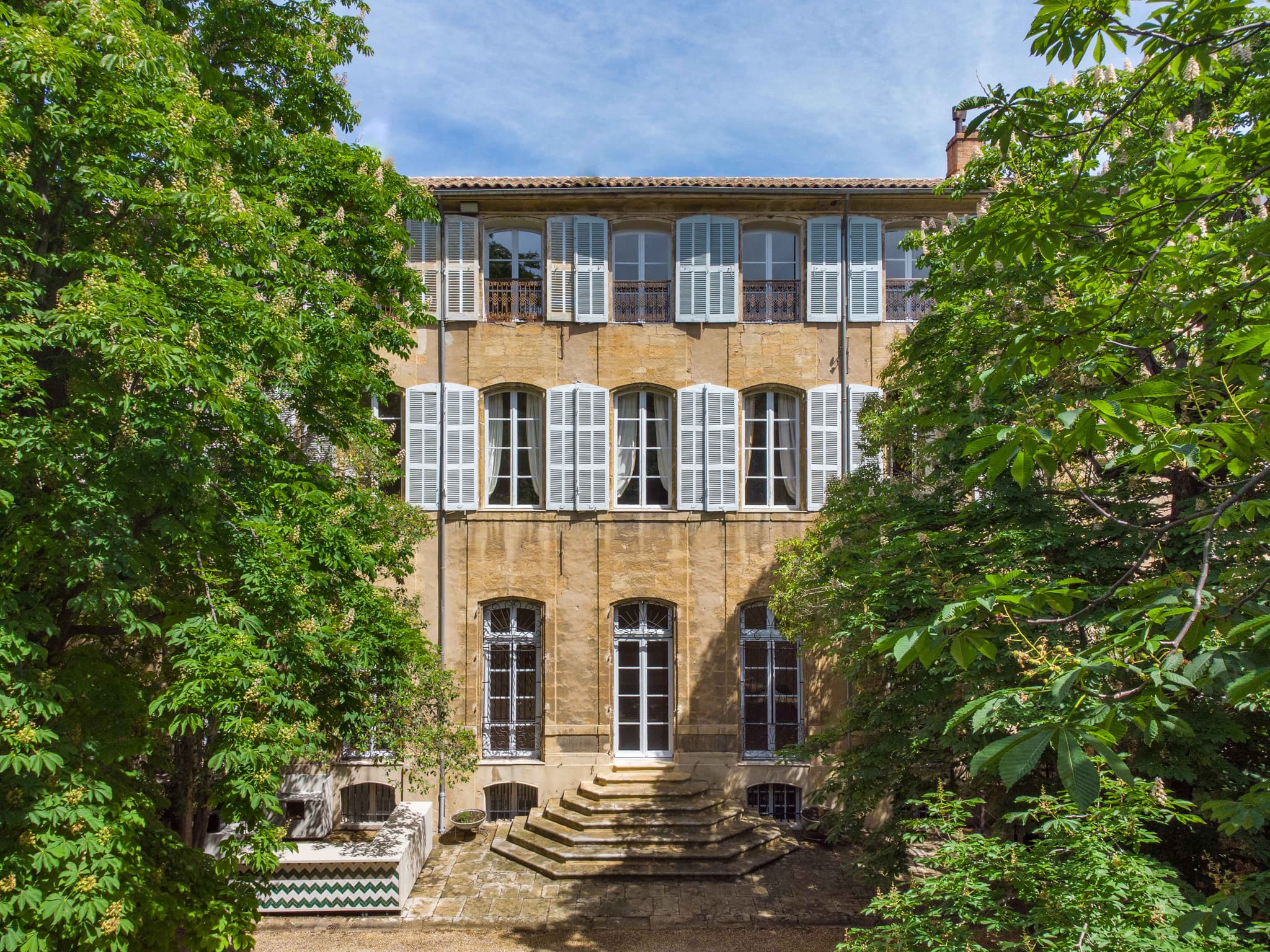 Façade