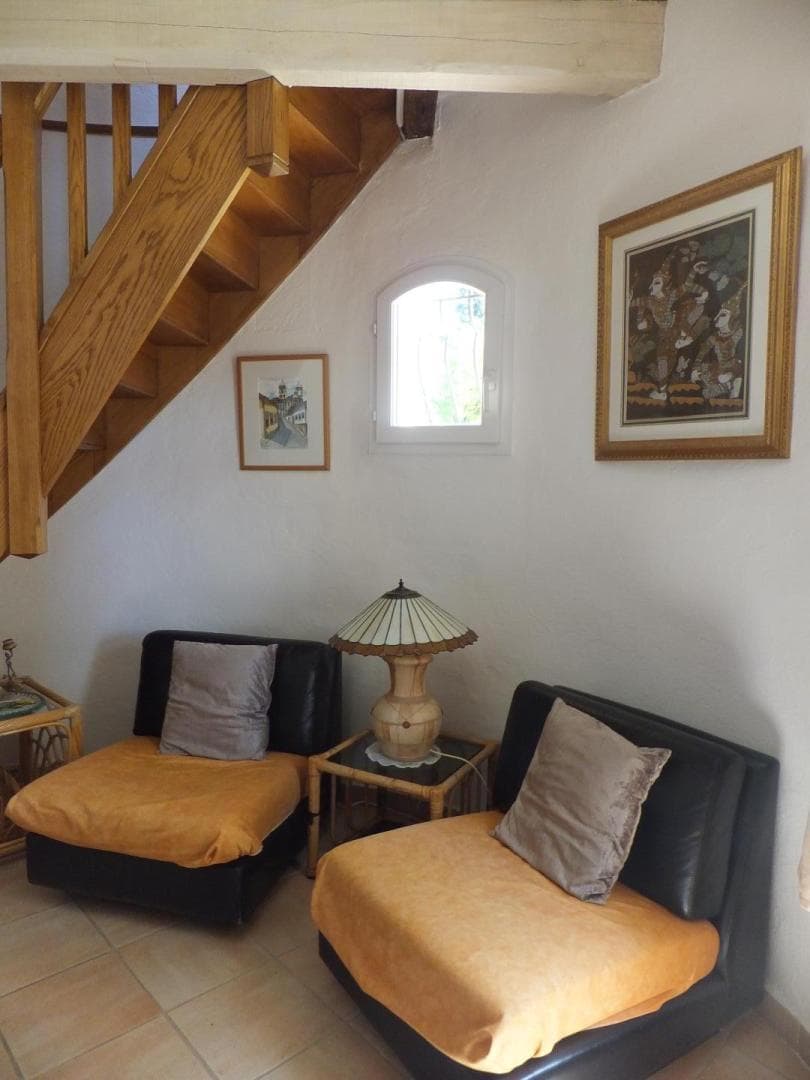 Le Clos Des Oliviers et la Tour