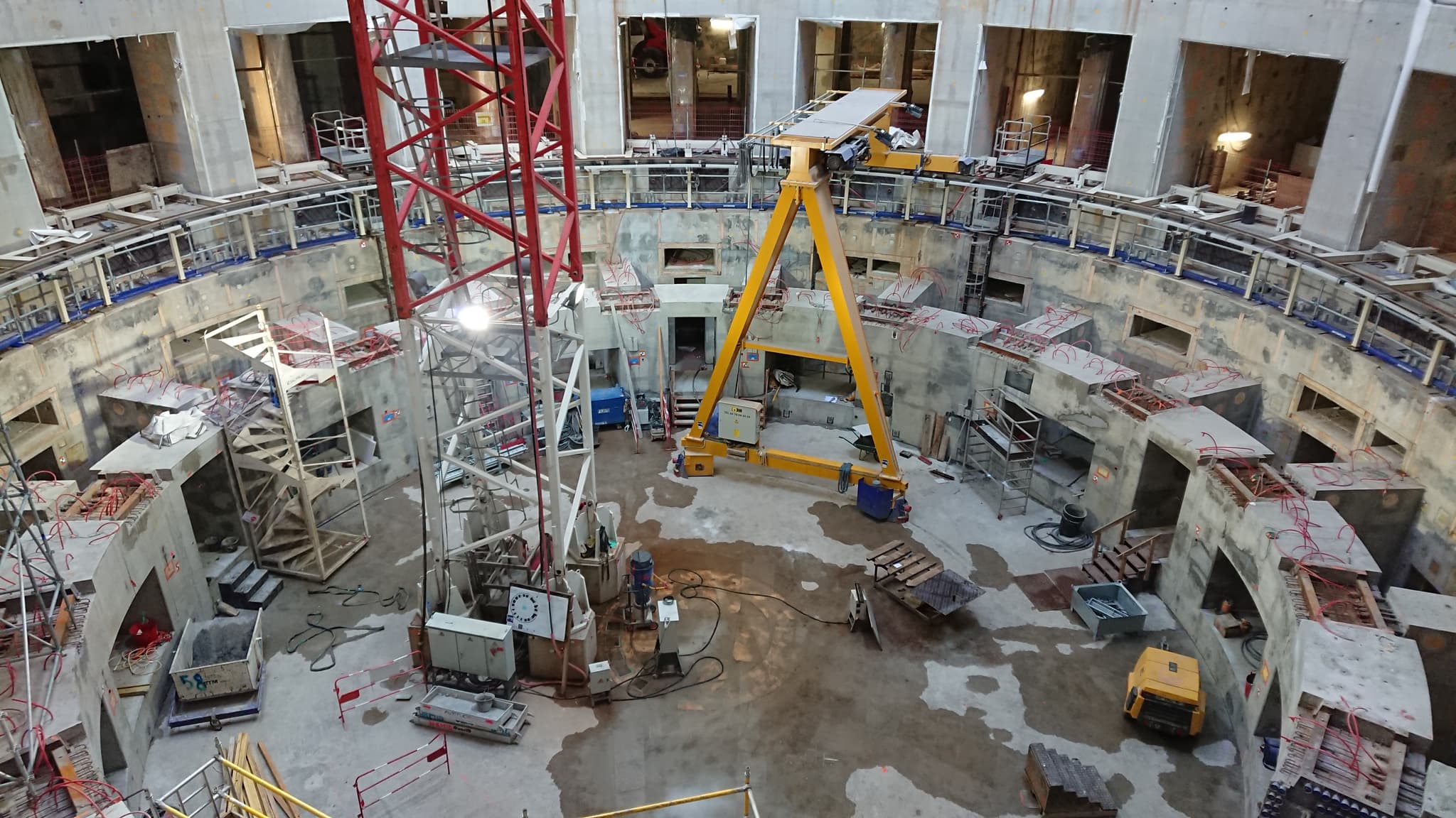 Visite de la pièce du réacteur