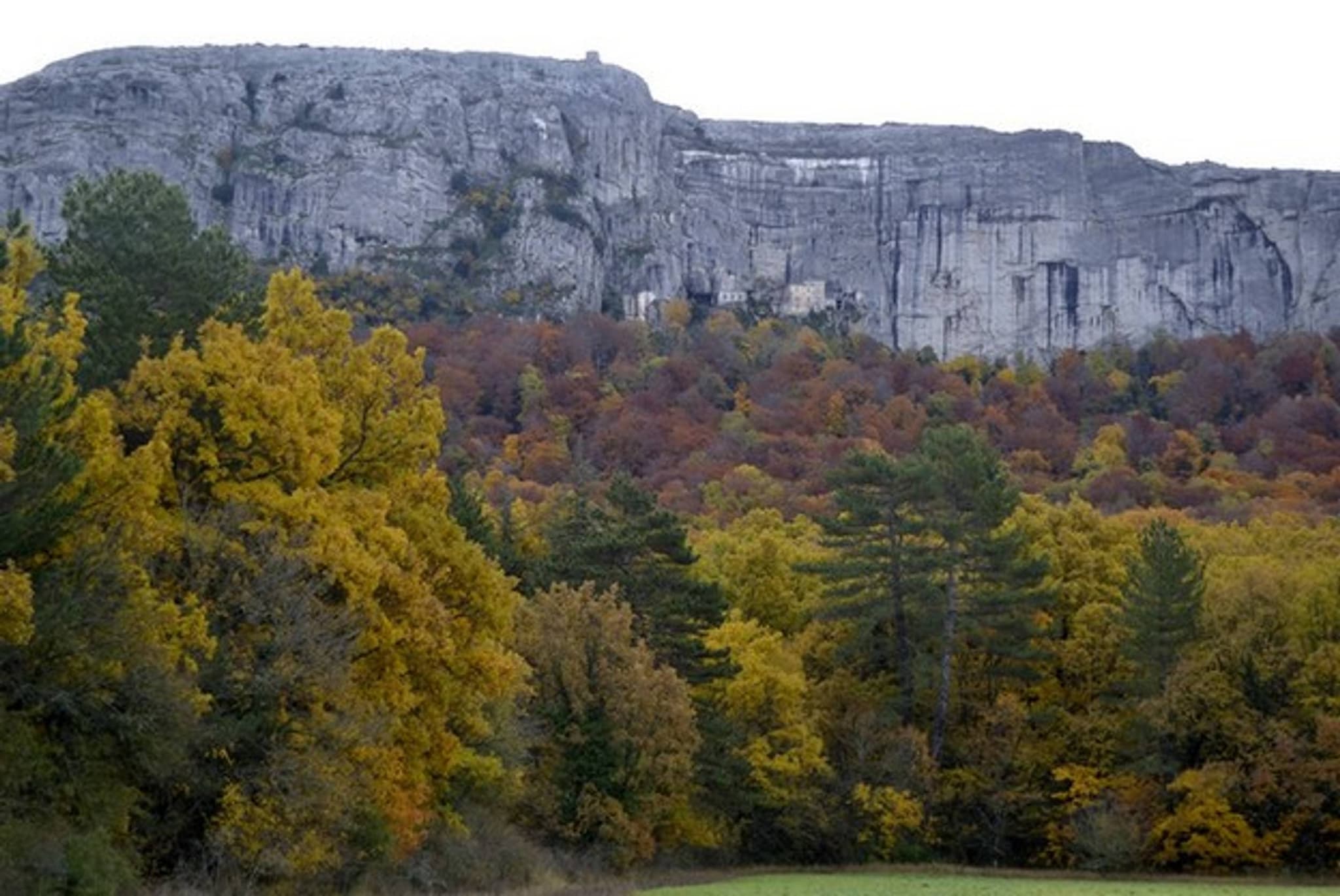 PLAN D'AUPS SAINTE-BAUME - Du sentier Merveilleux à l'oratoire de Miette