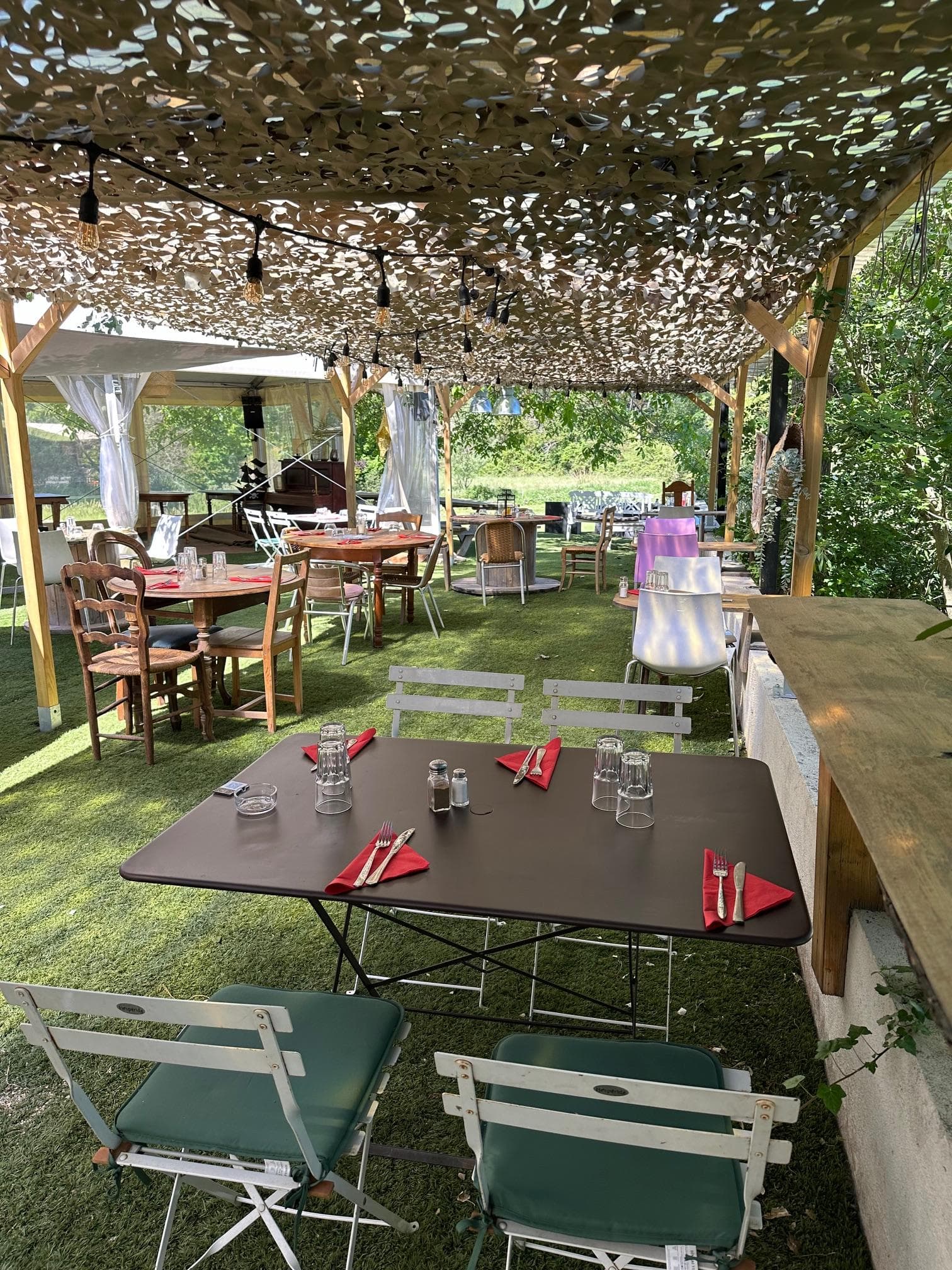 Terrasse restaurant le 19