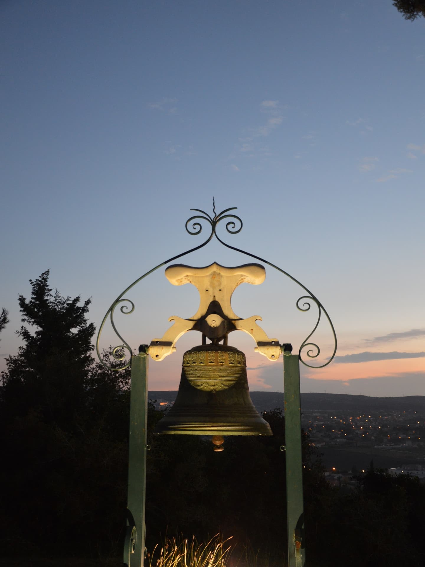 Chapelle Notre Dame de Pitié Cloche extérieure