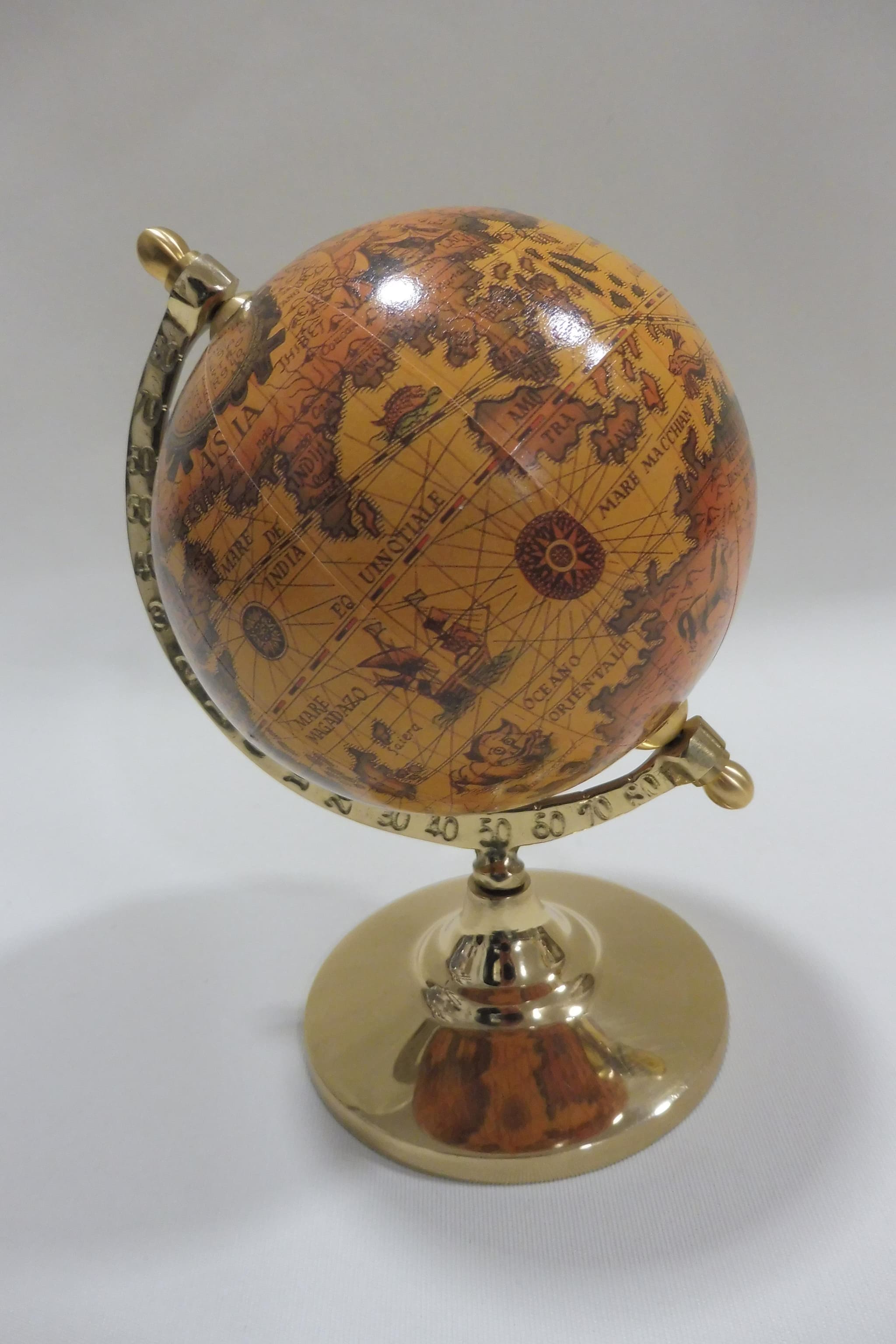 Globe papier/laiton