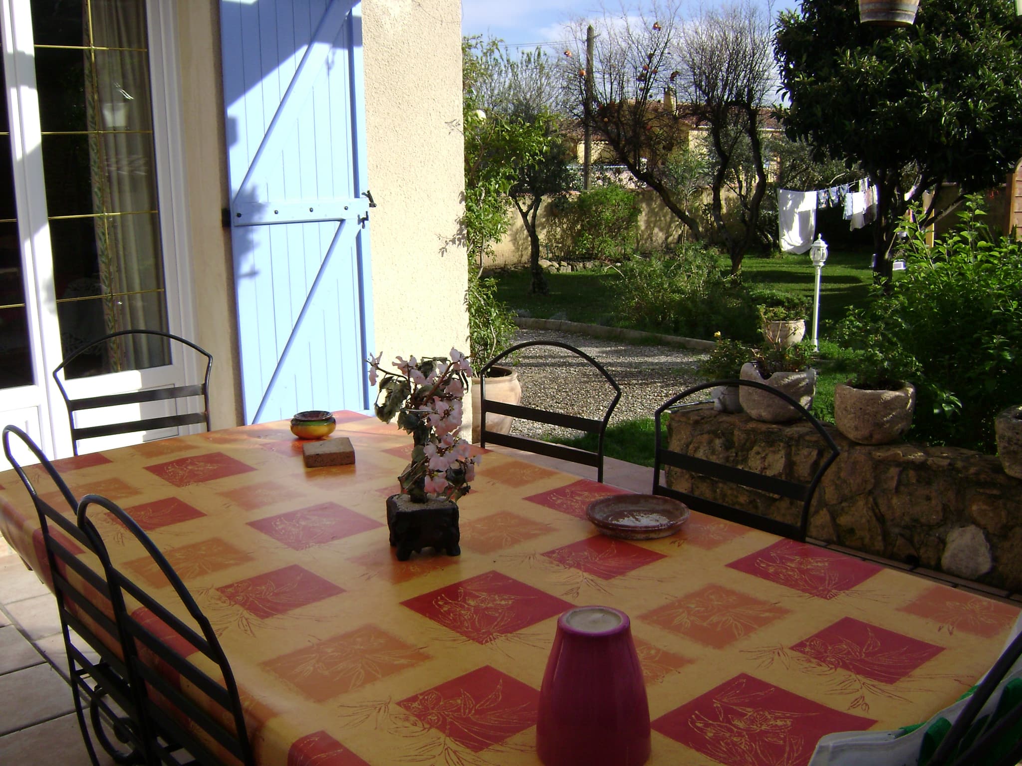 CHEZ NICOLE