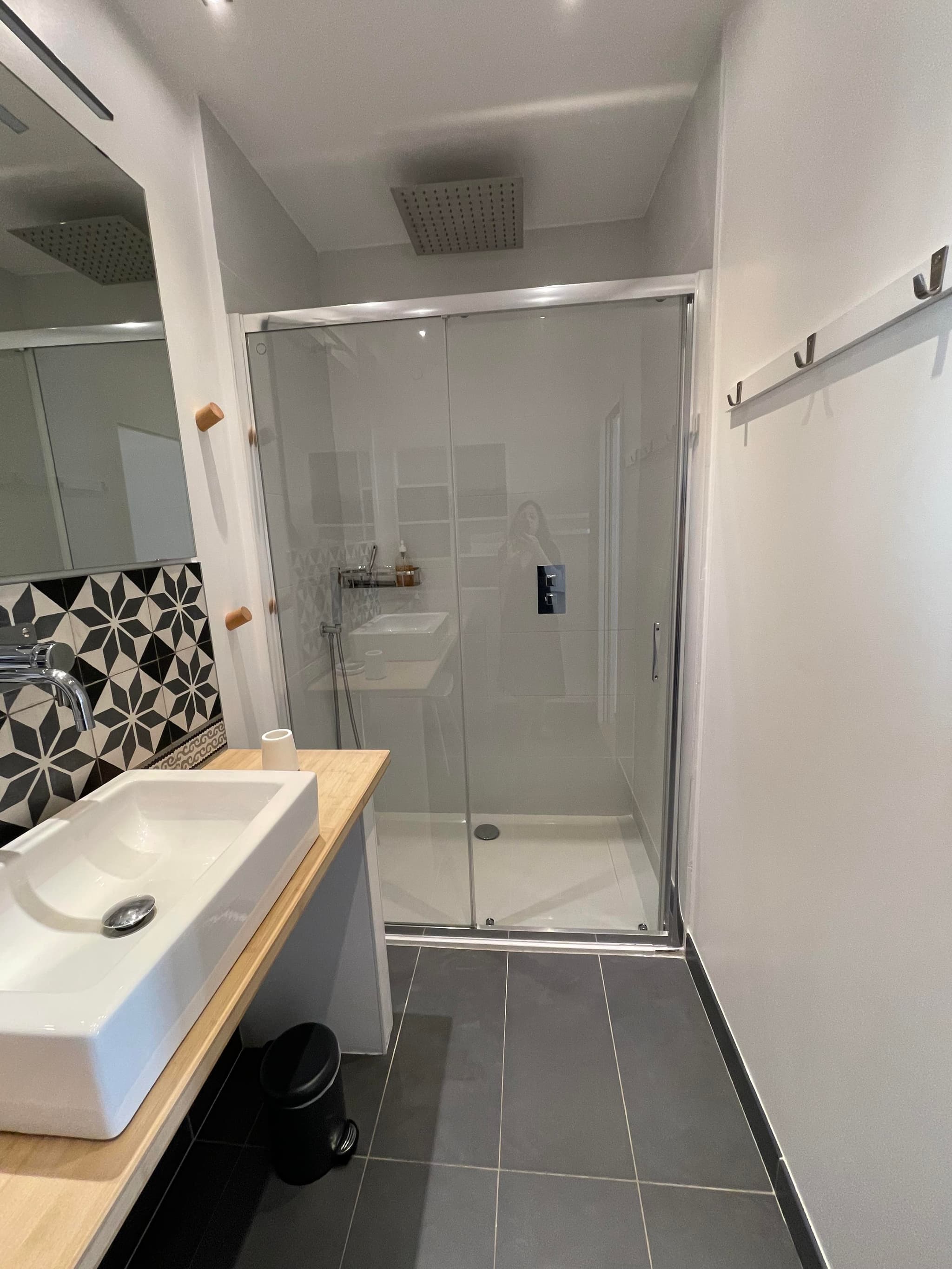 Salle de bain : douche à l'italienne