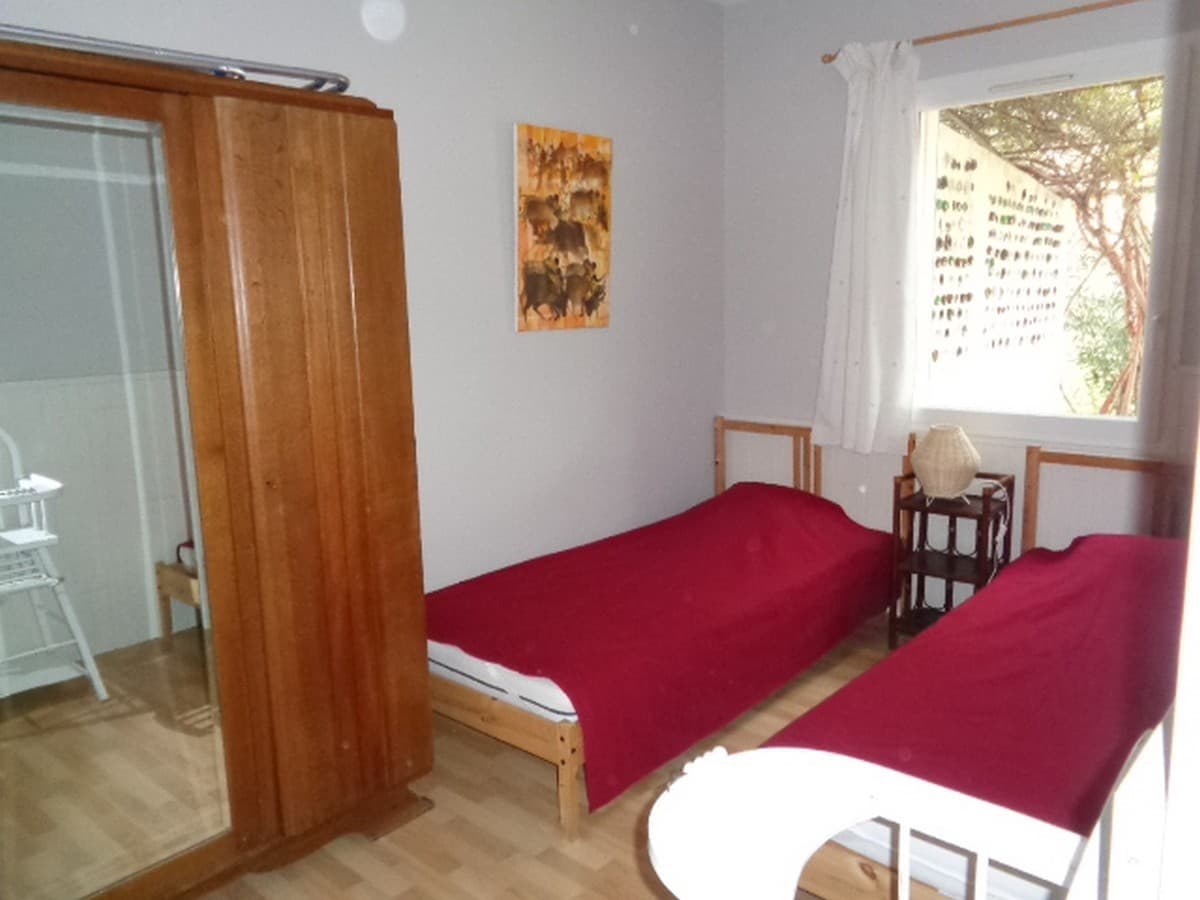 Gite paysan Les Fiolles chambre lits simples