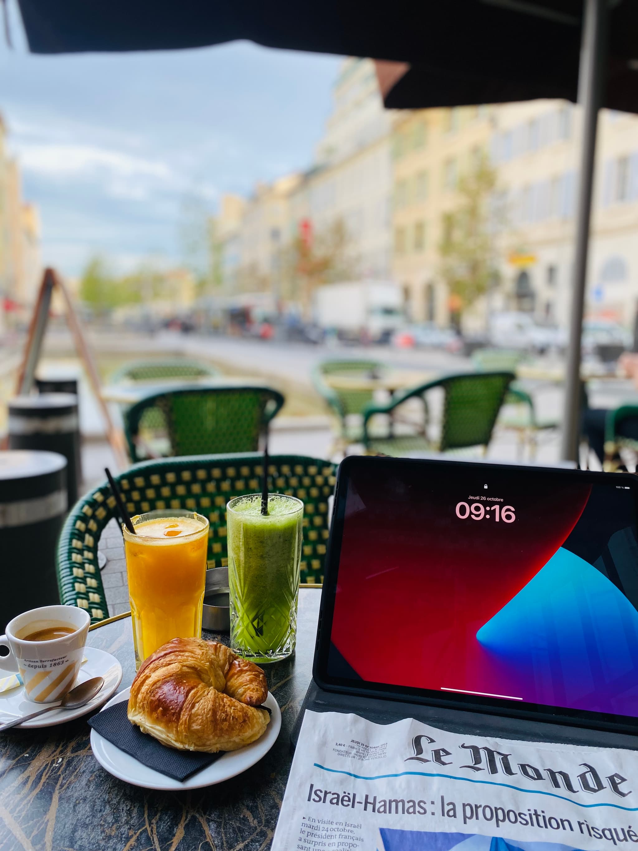 PAUSE TRAVAIL LE MATIN