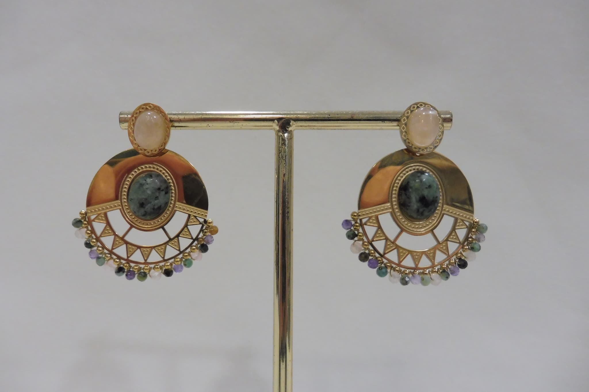 Boucles pierres