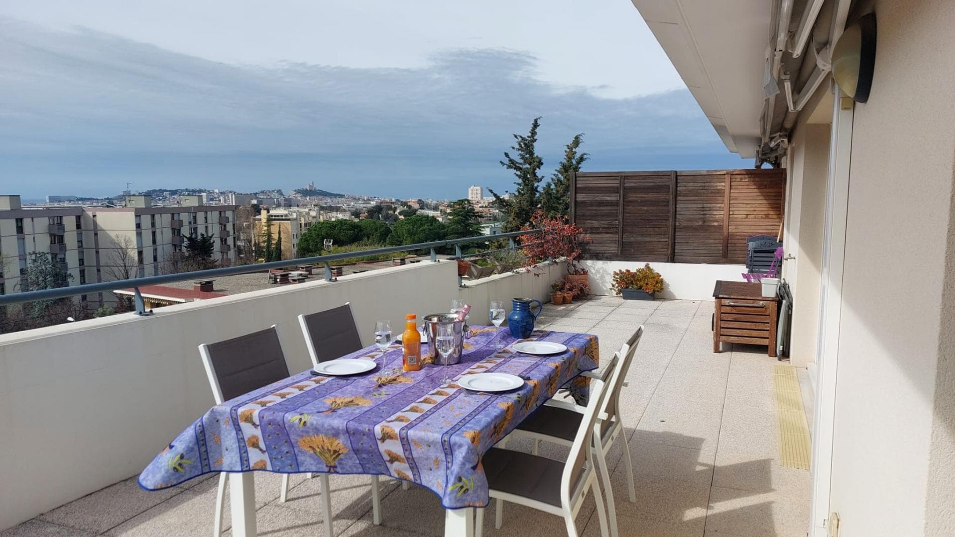 Terrasse Massilia
