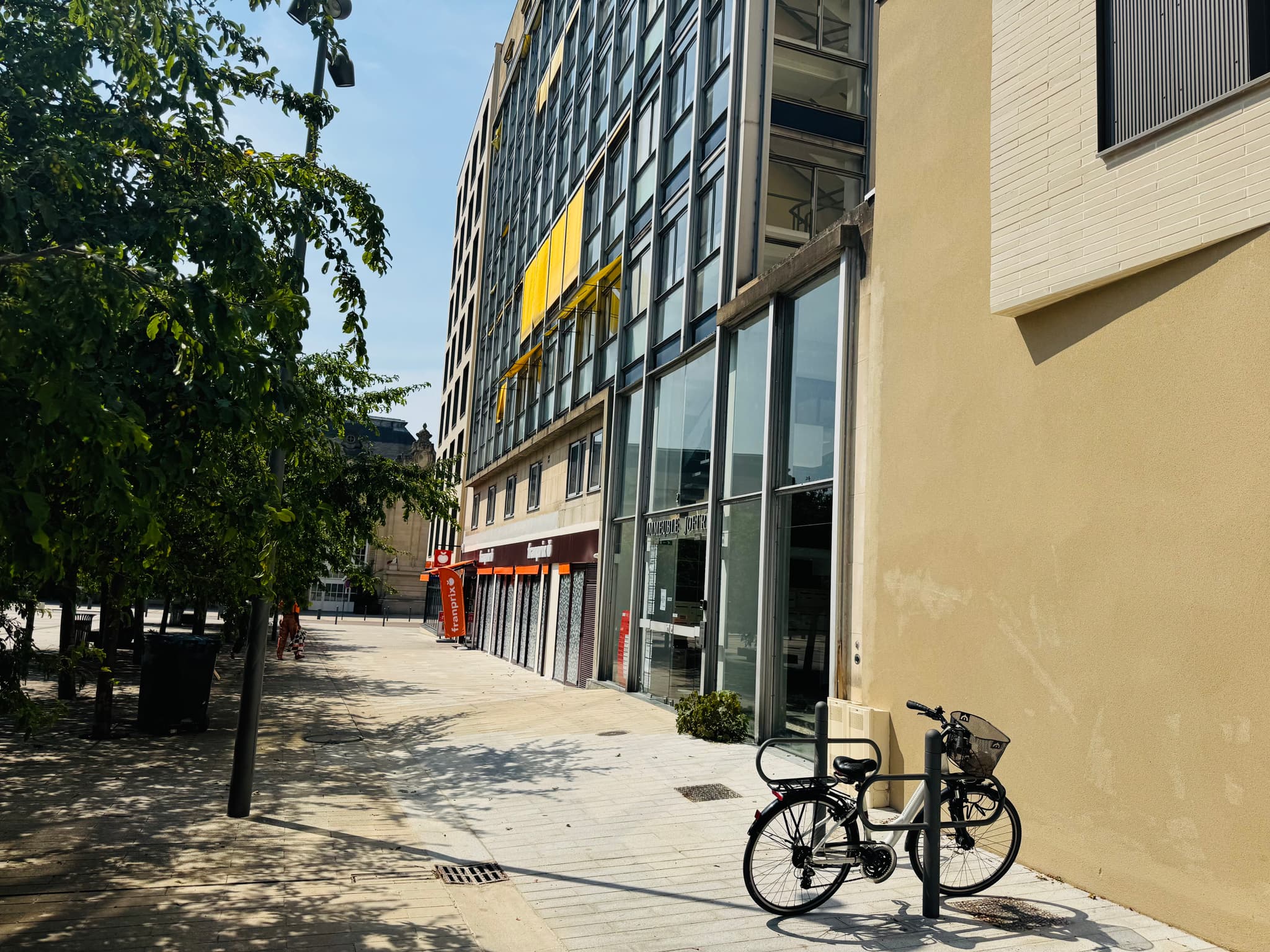 Le Quai de la Gare_Troyes