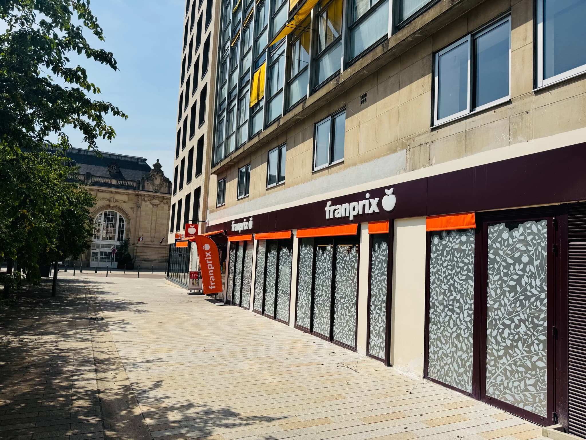 Le Quai de la Gare_Troyes