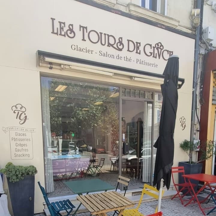 Les Tours de Glace