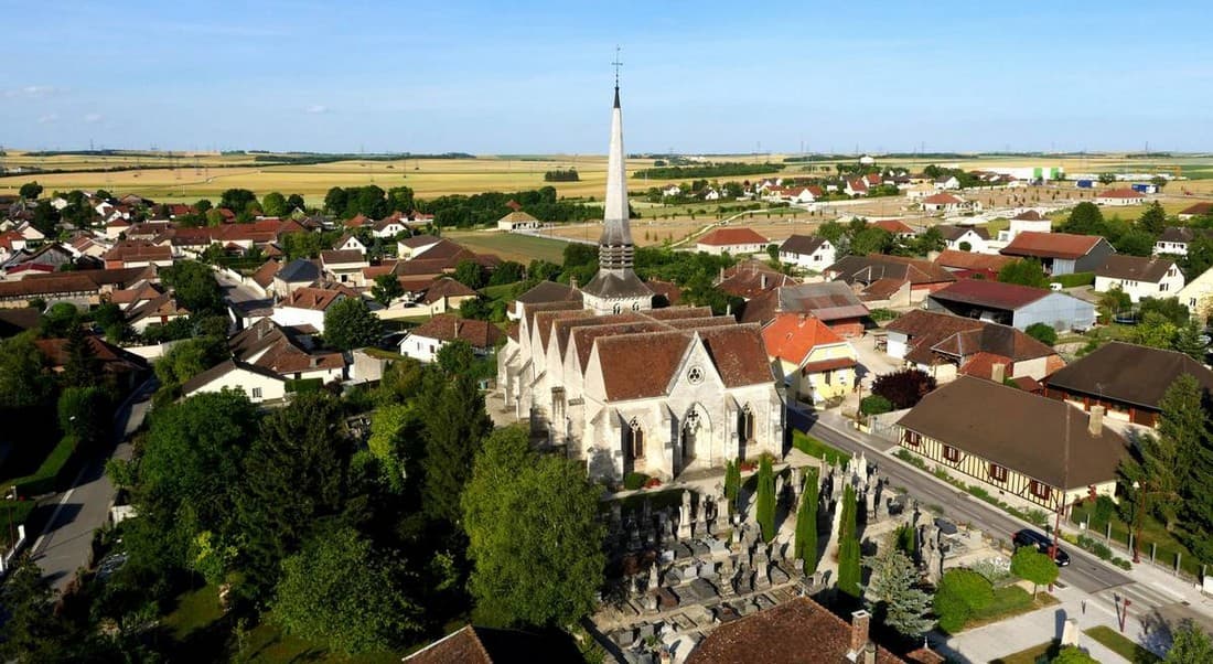 Vue aérienne église de creney