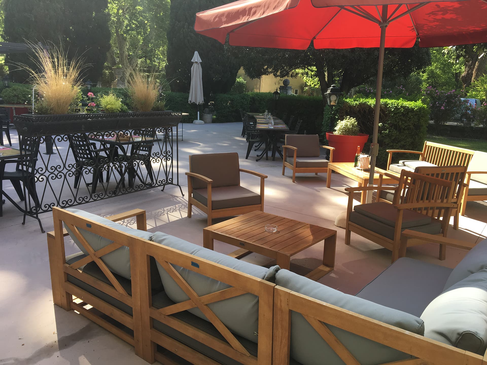 Chateau de Servanes Restaurant Terrasse