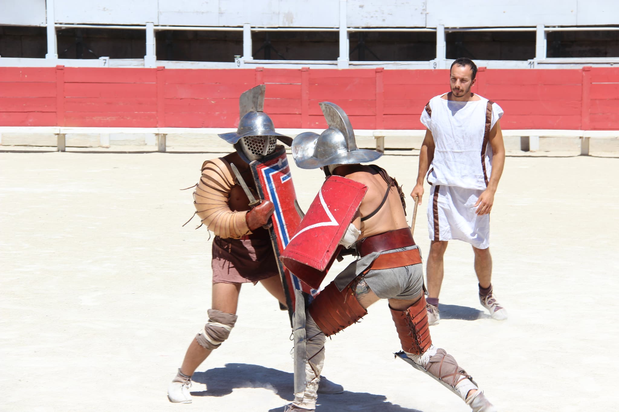 Démonstration de gladiature dans l'Amphithéâtre