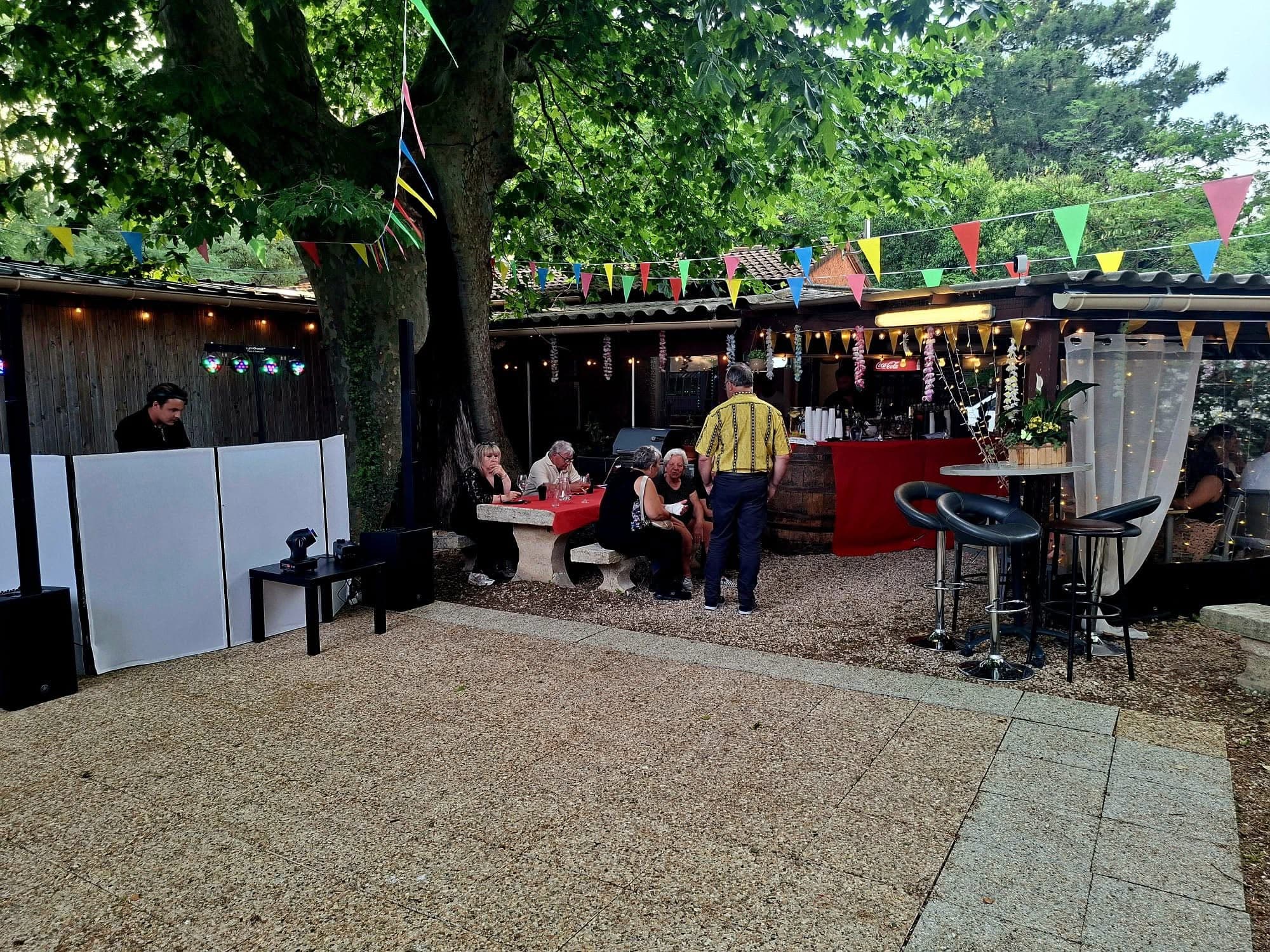 La guinguette des amis_Saint-Martin-de-Crau