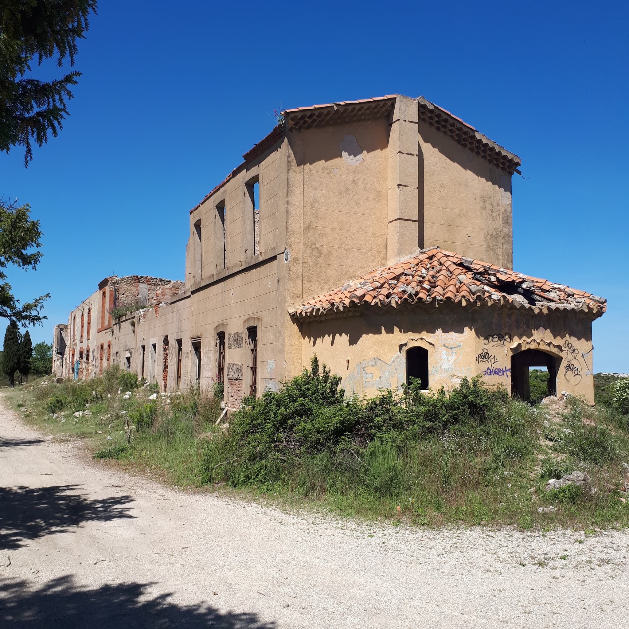 ruines domaine de Cossimont
