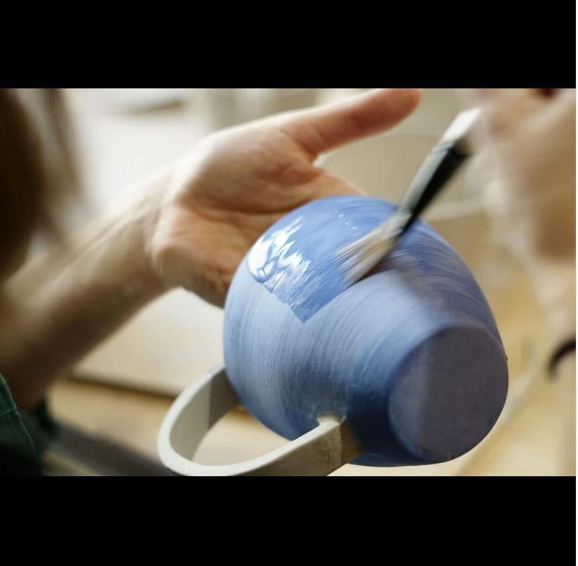 Peinture d'une poterie