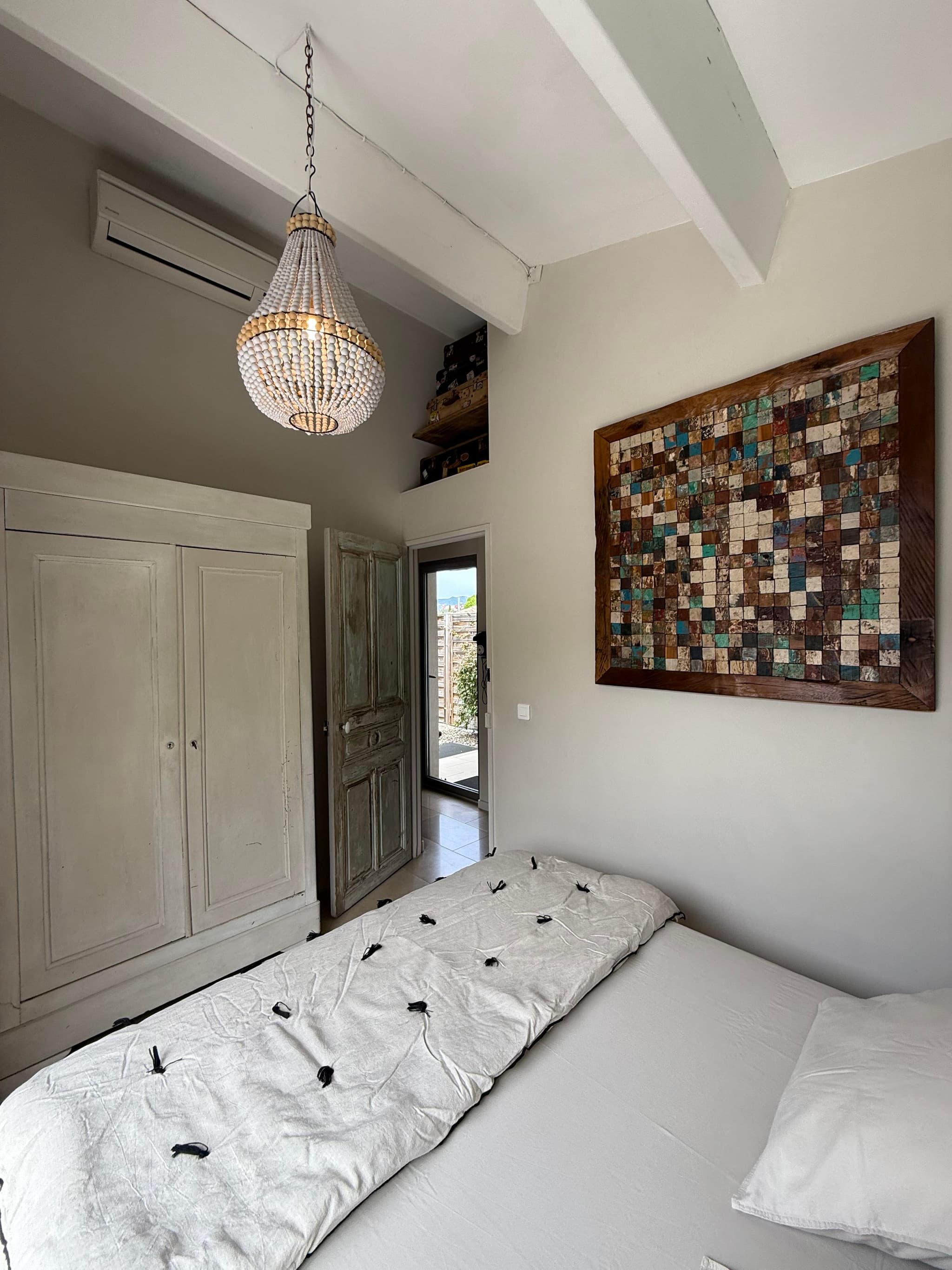 Chambre vue piscine