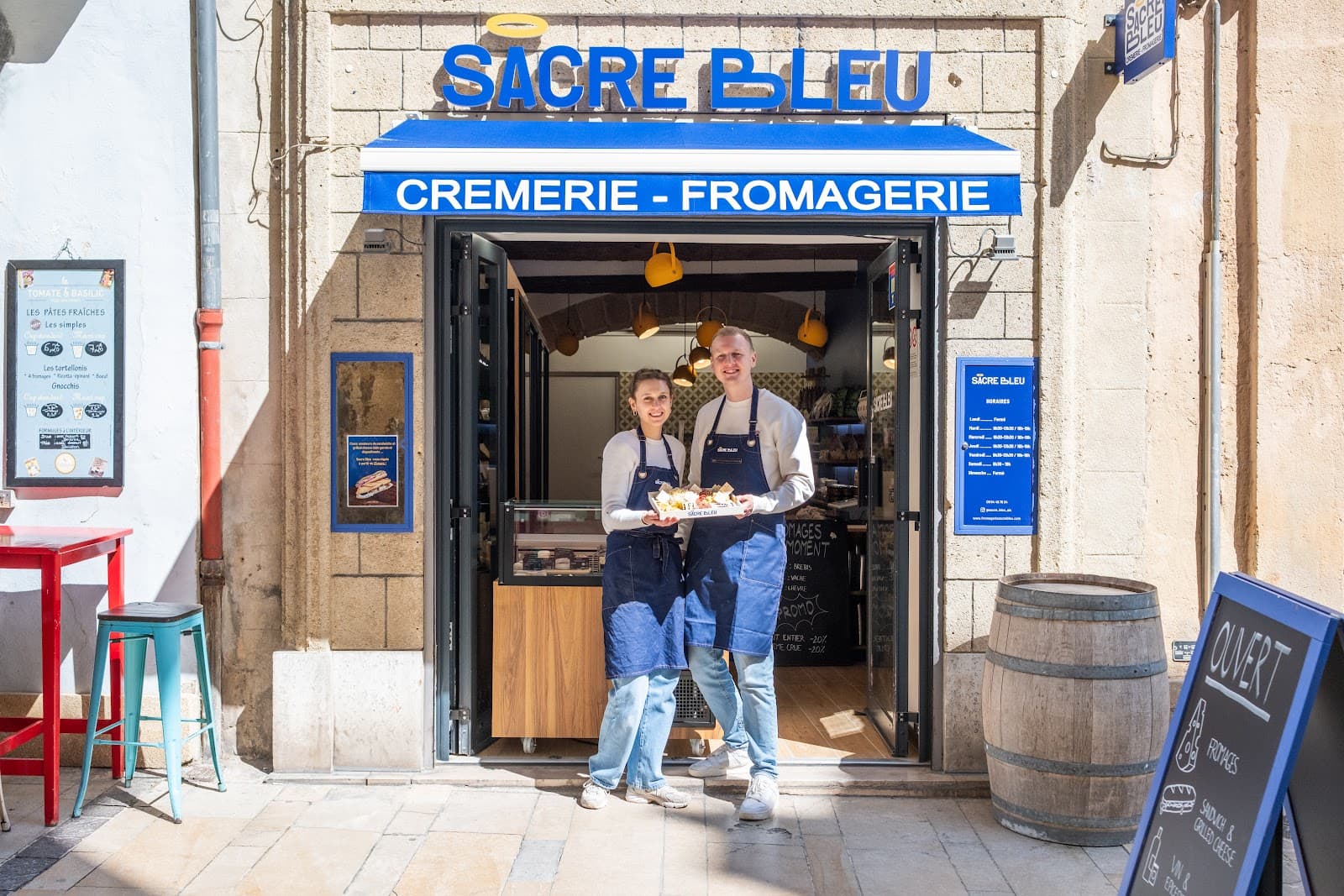 Devanture fromagerie et gérants