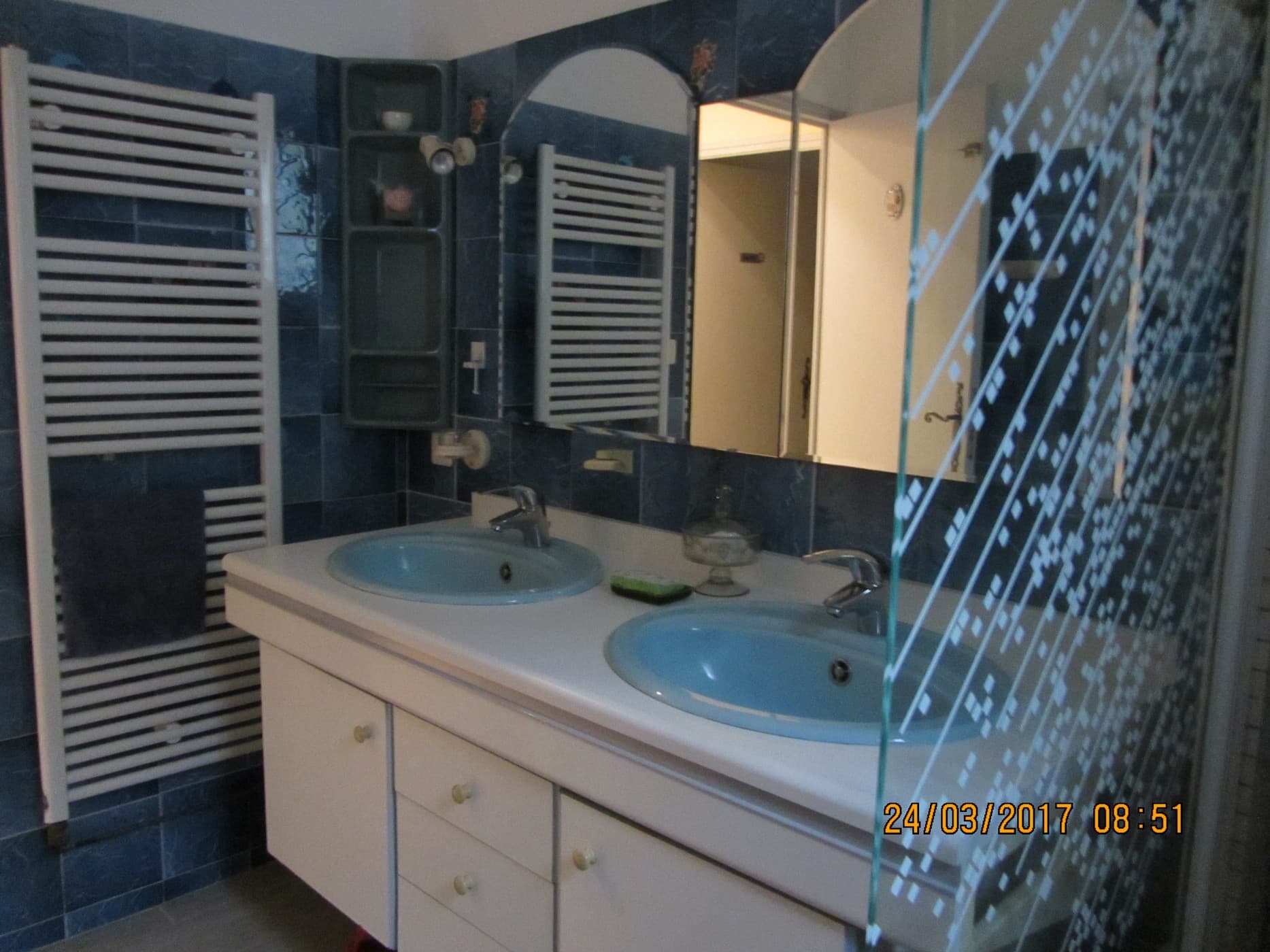 Bernadette et Claude Gibelin salle de bain