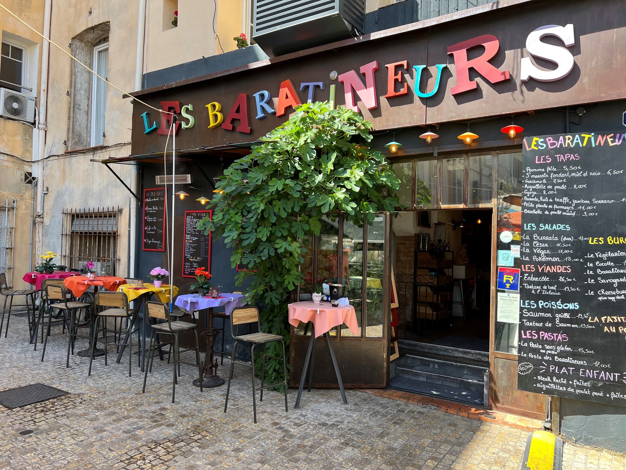 Les Baratineurs