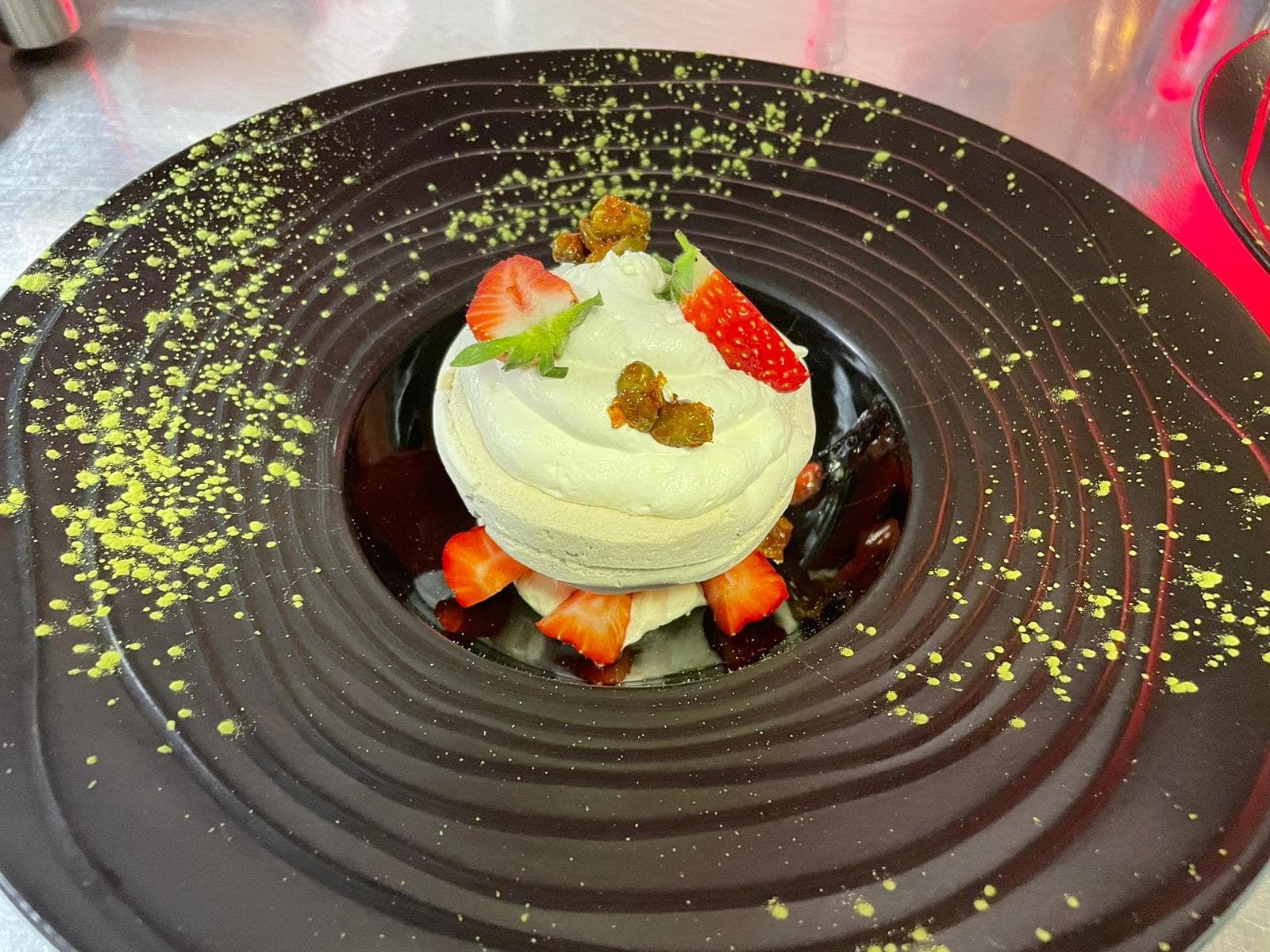 Vacherin fraise pistache