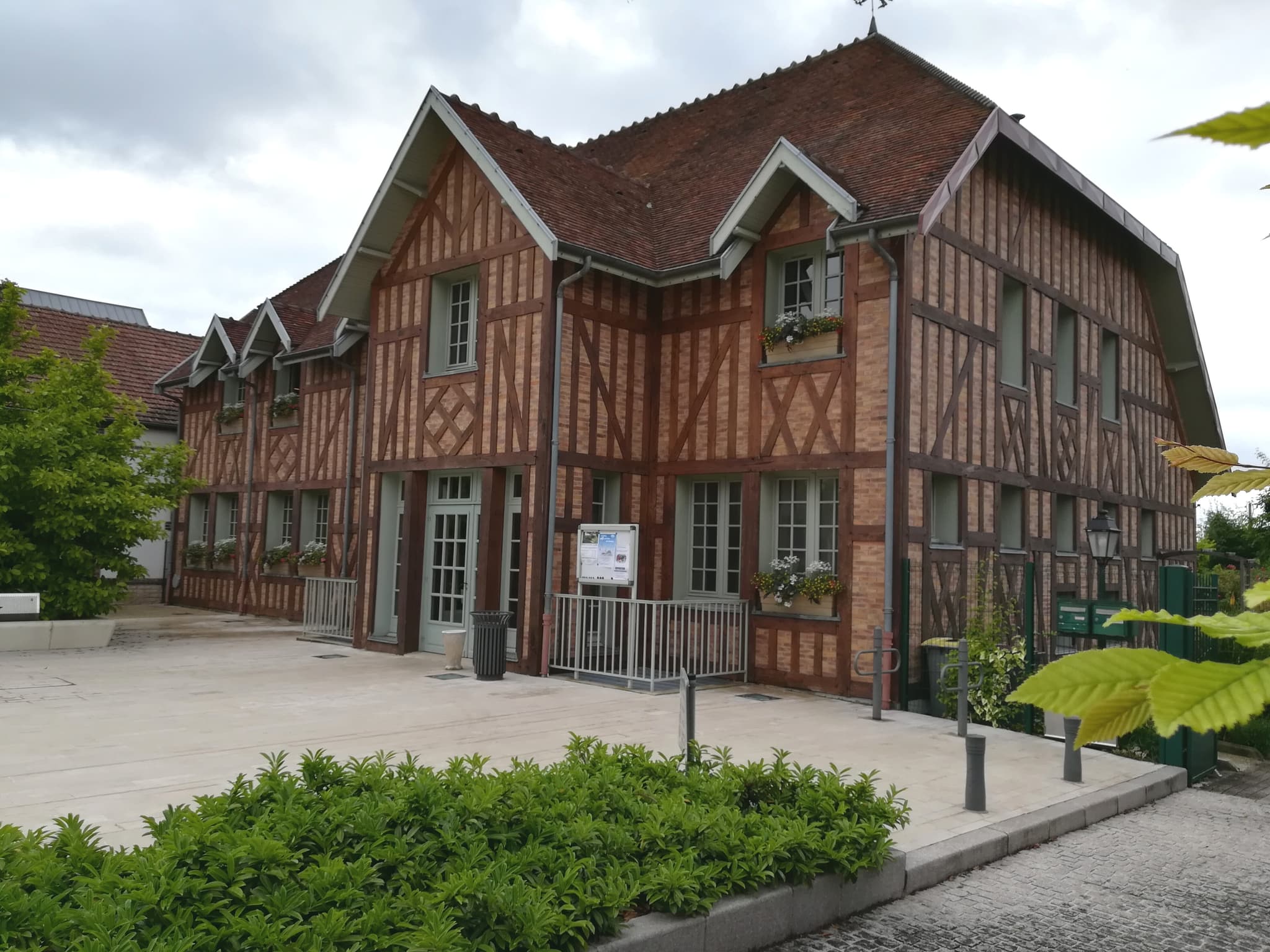 Bibliothèque Municipale Georges Royer_Saint-André-les-Vergers