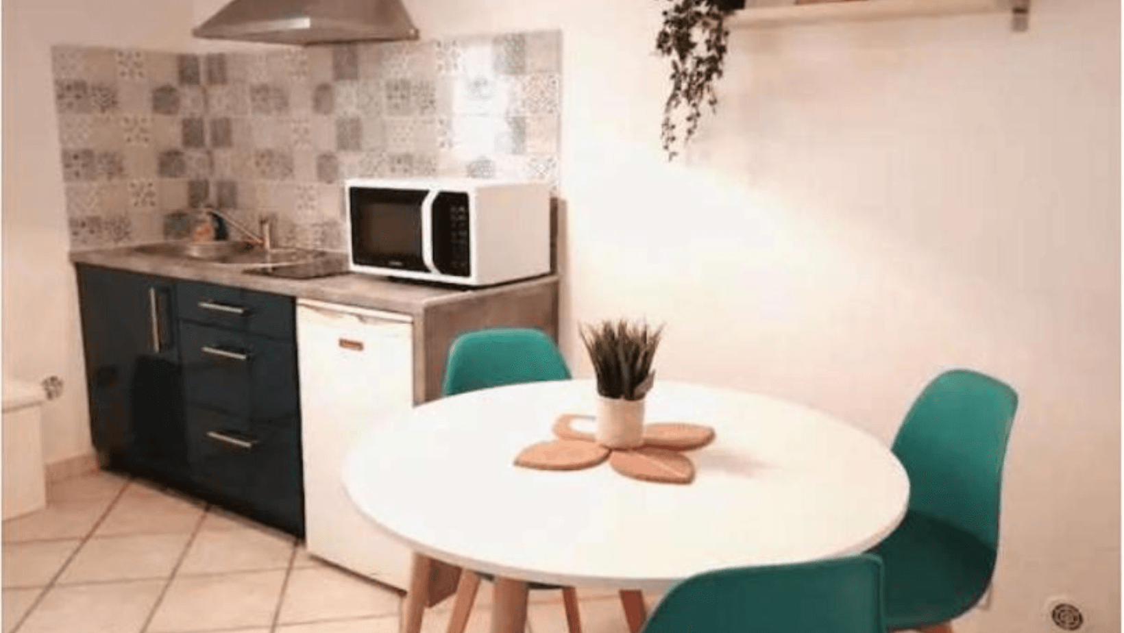 Appartement Hyper Centre - Au pied du Château de l'Empéri