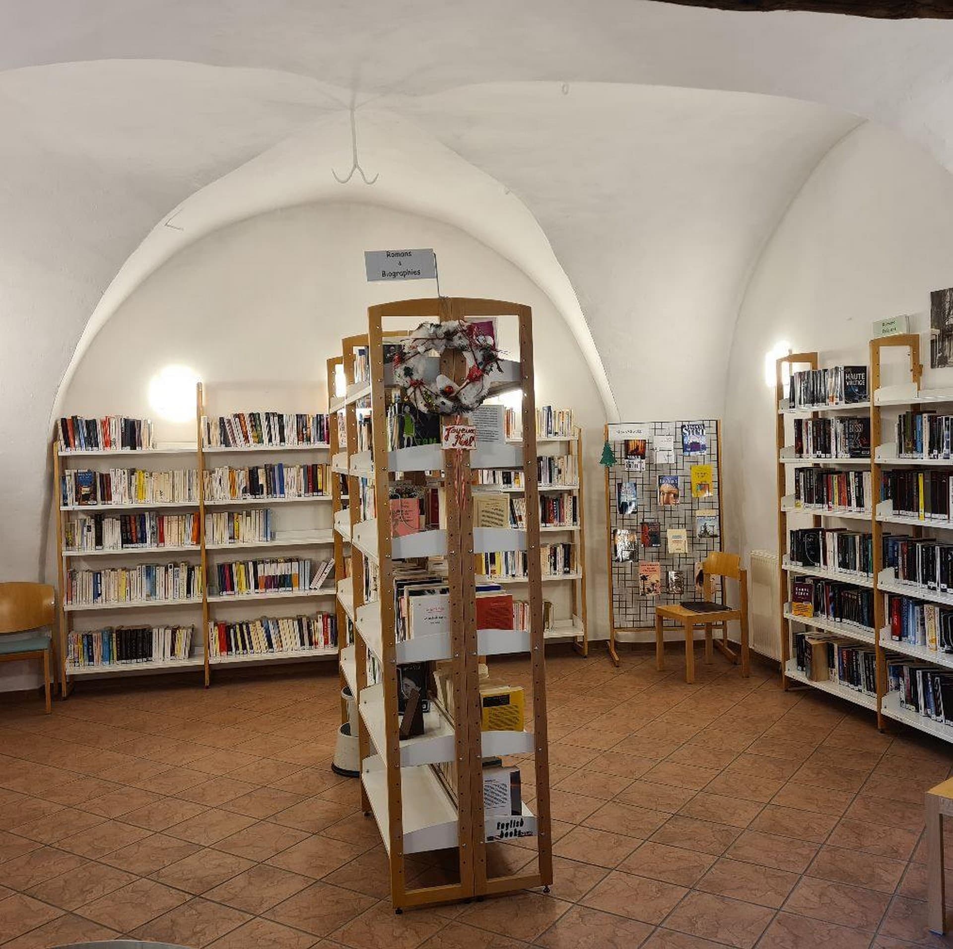 Médiathèque Charles Galtier_Eygalières_salle 2