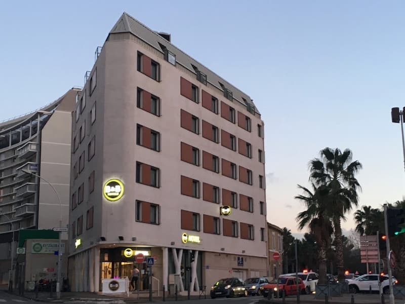 Hôtel B&B Marseille Timone.jpg