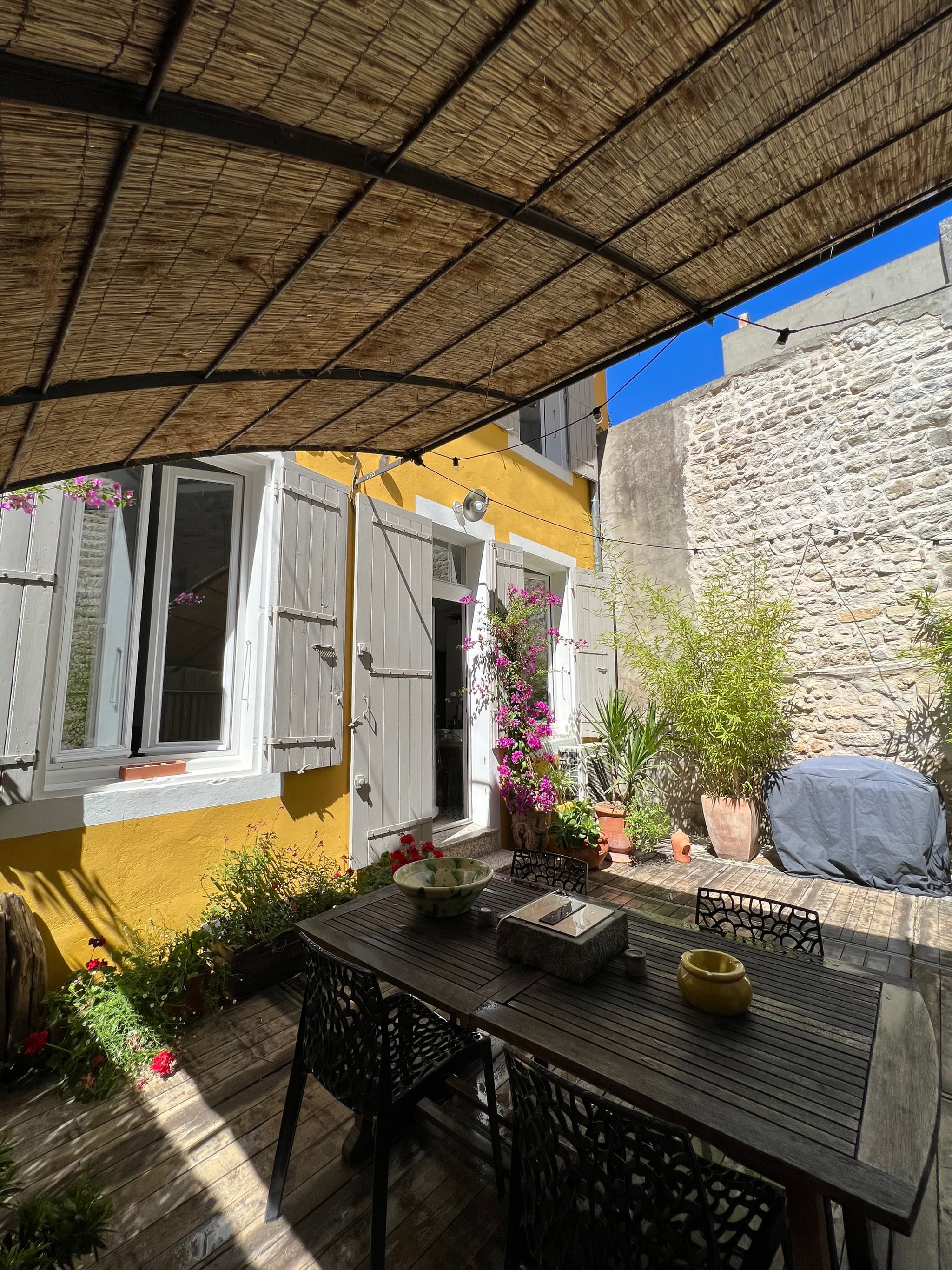 Le patio des Arènes