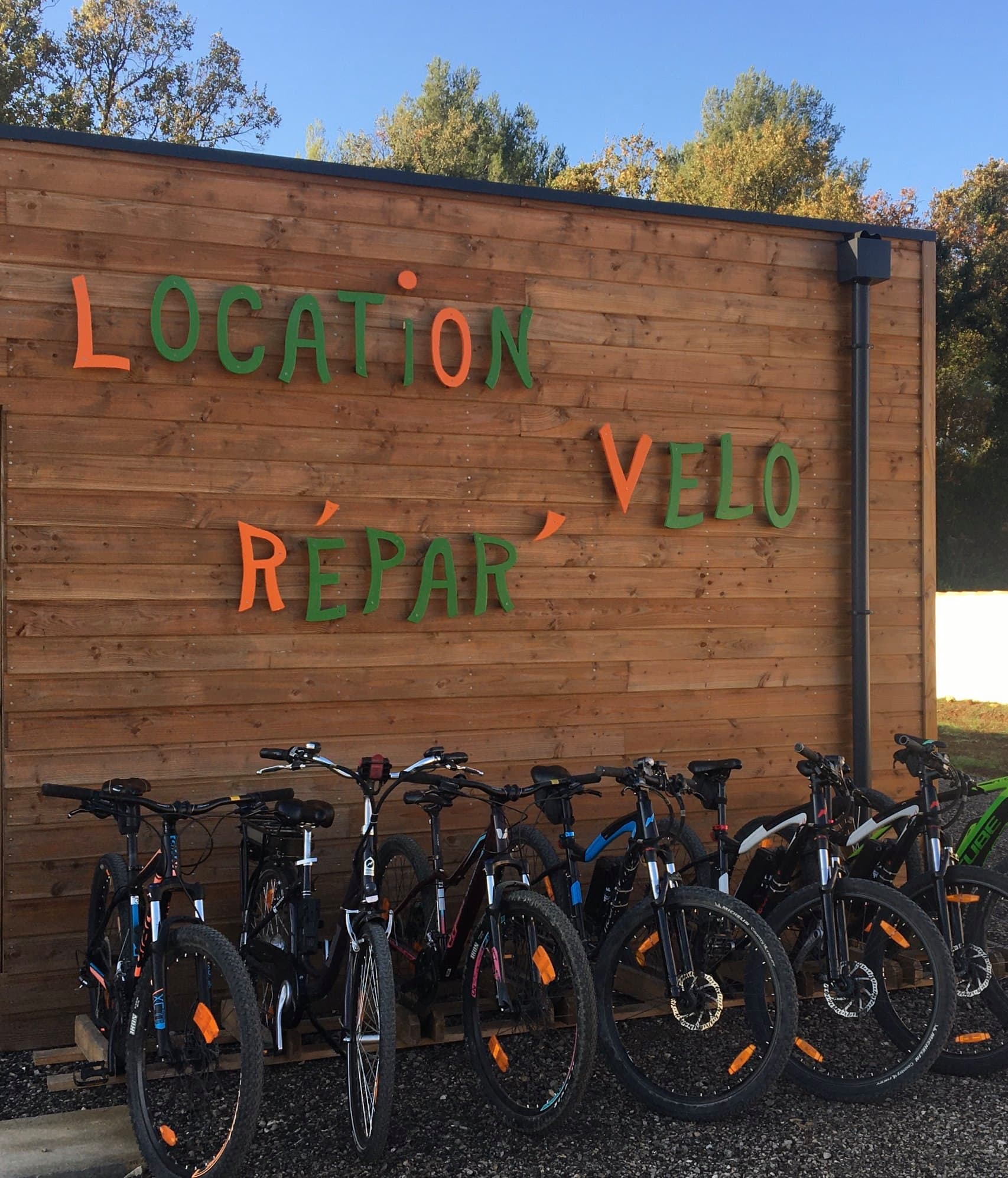 Elan Tourisme - Location de VTT et Vélos à Assistance Electrique