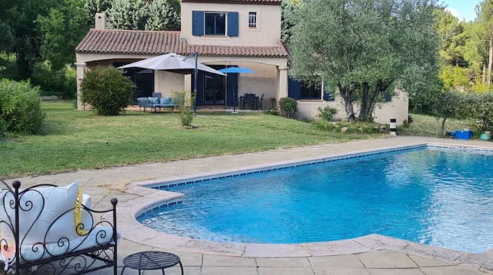 VILLA AVEC PISCINE ET CLIMATISATION PROCHE AIX EN PROVENCE_Fuveau