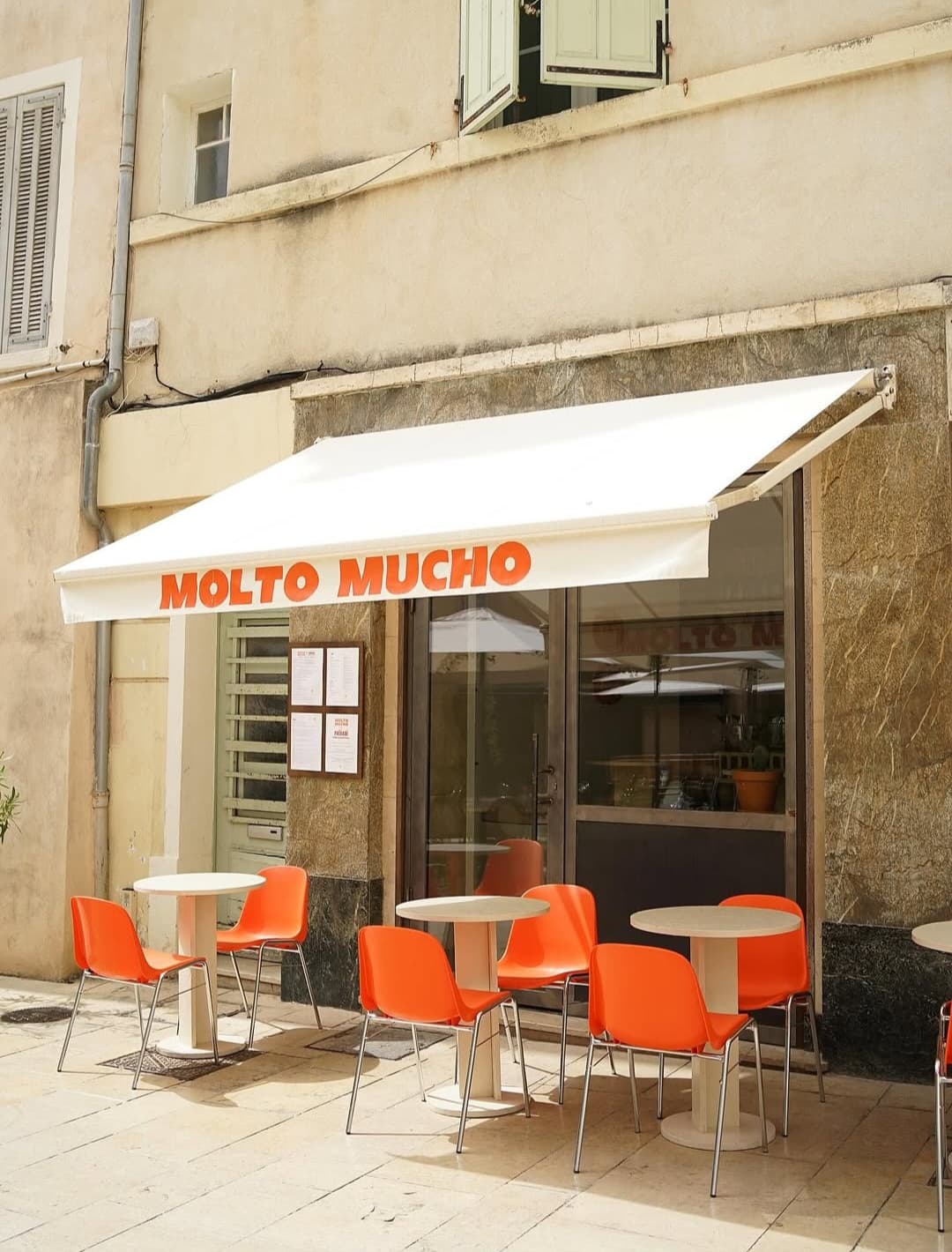 Molto Mucho