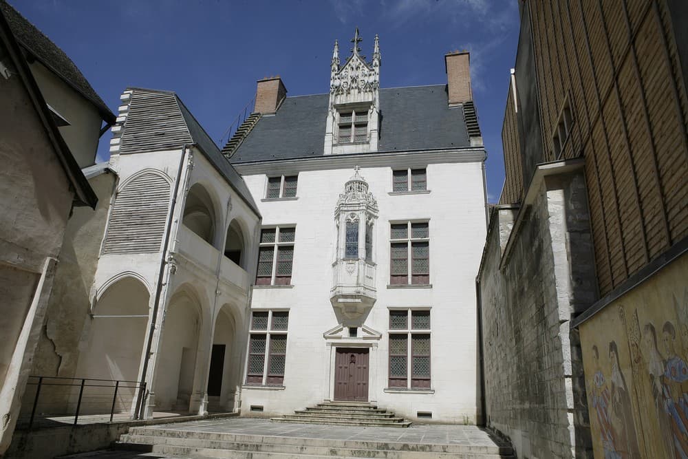 Hôtel Juvénal des Ursins- Copyright Carole Bell.jpg