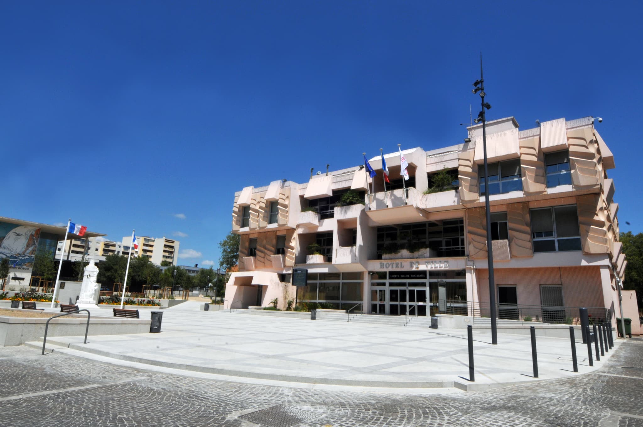 Vitrolles Tourisme Point Info