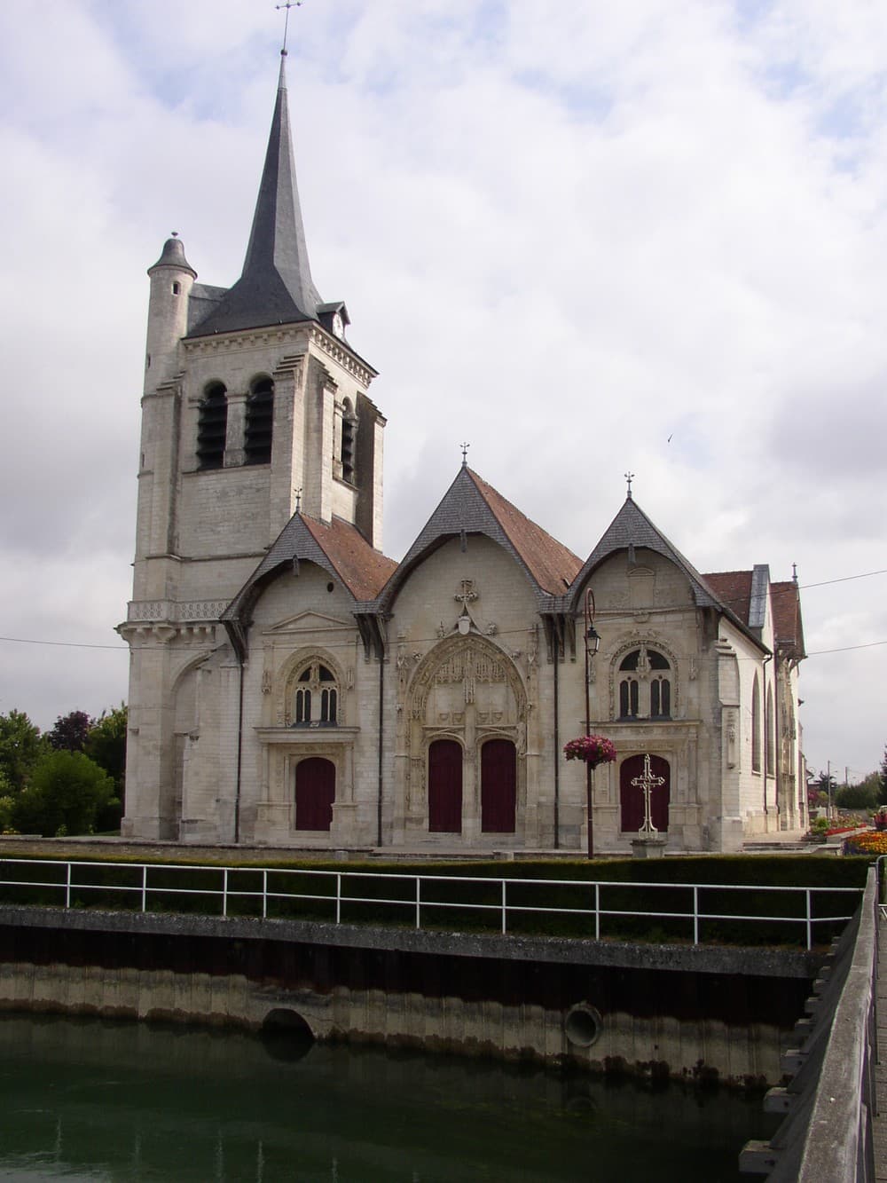Eglise.JPG