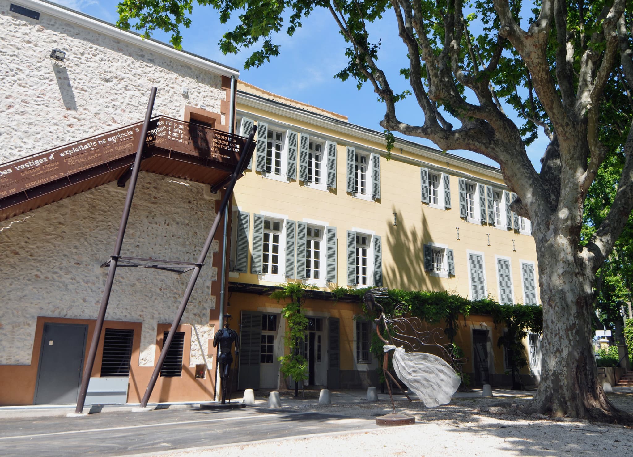 Vitrolles Tourisme Point Info
