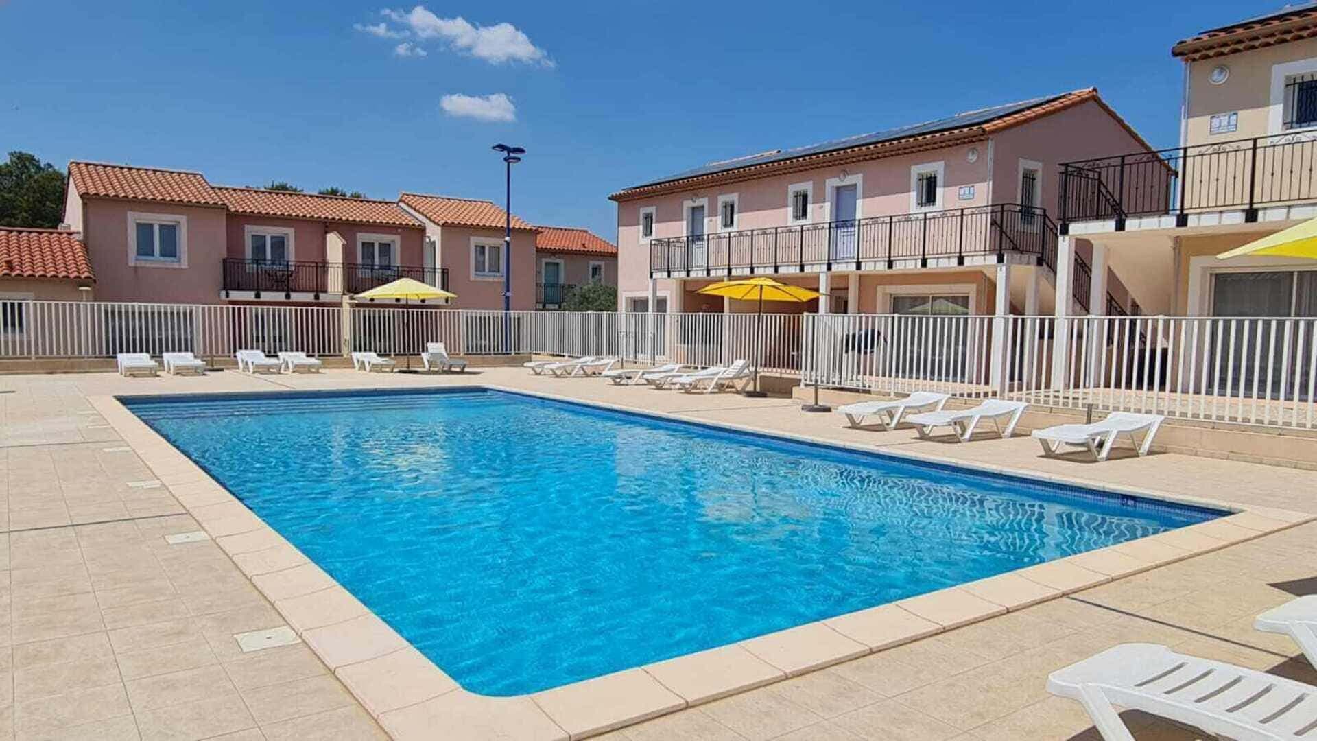 Résidence de Tourisme Appart'hôtel la Provence_Saint-Mitre-les-Remparts