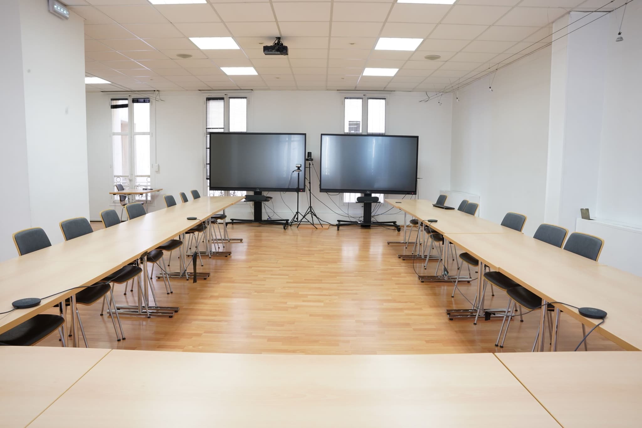 Salle de réunion UPE 13