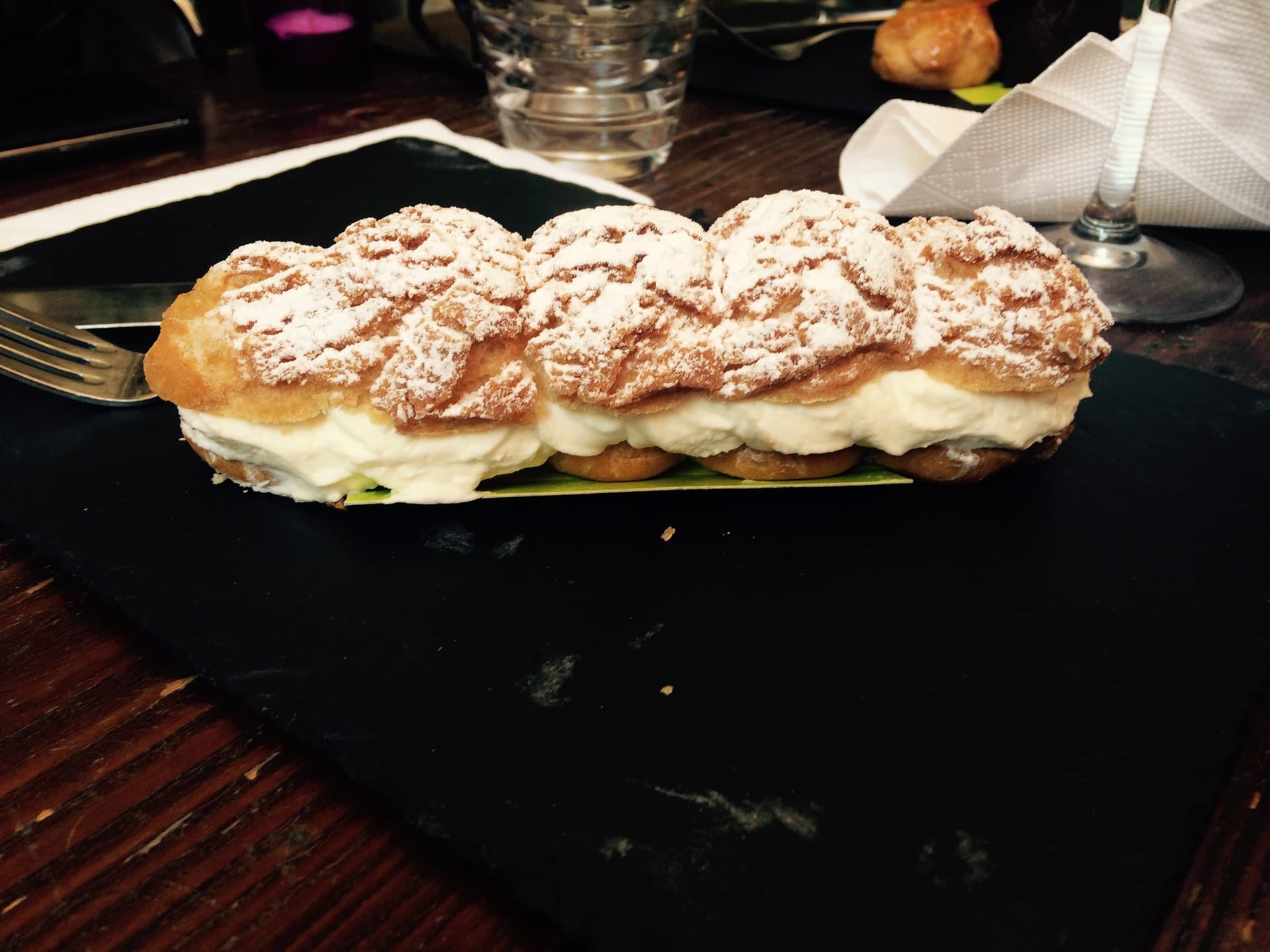 L_aille_ou_la_cuisse_choux_creme
