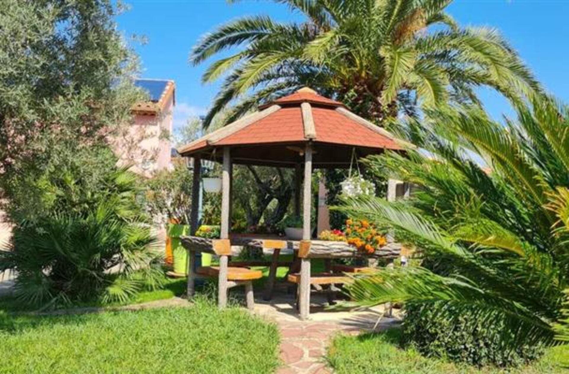 Résidence de Tourisme Appart'hôtel la Provence_Saint-Mitre-les-Remparts
