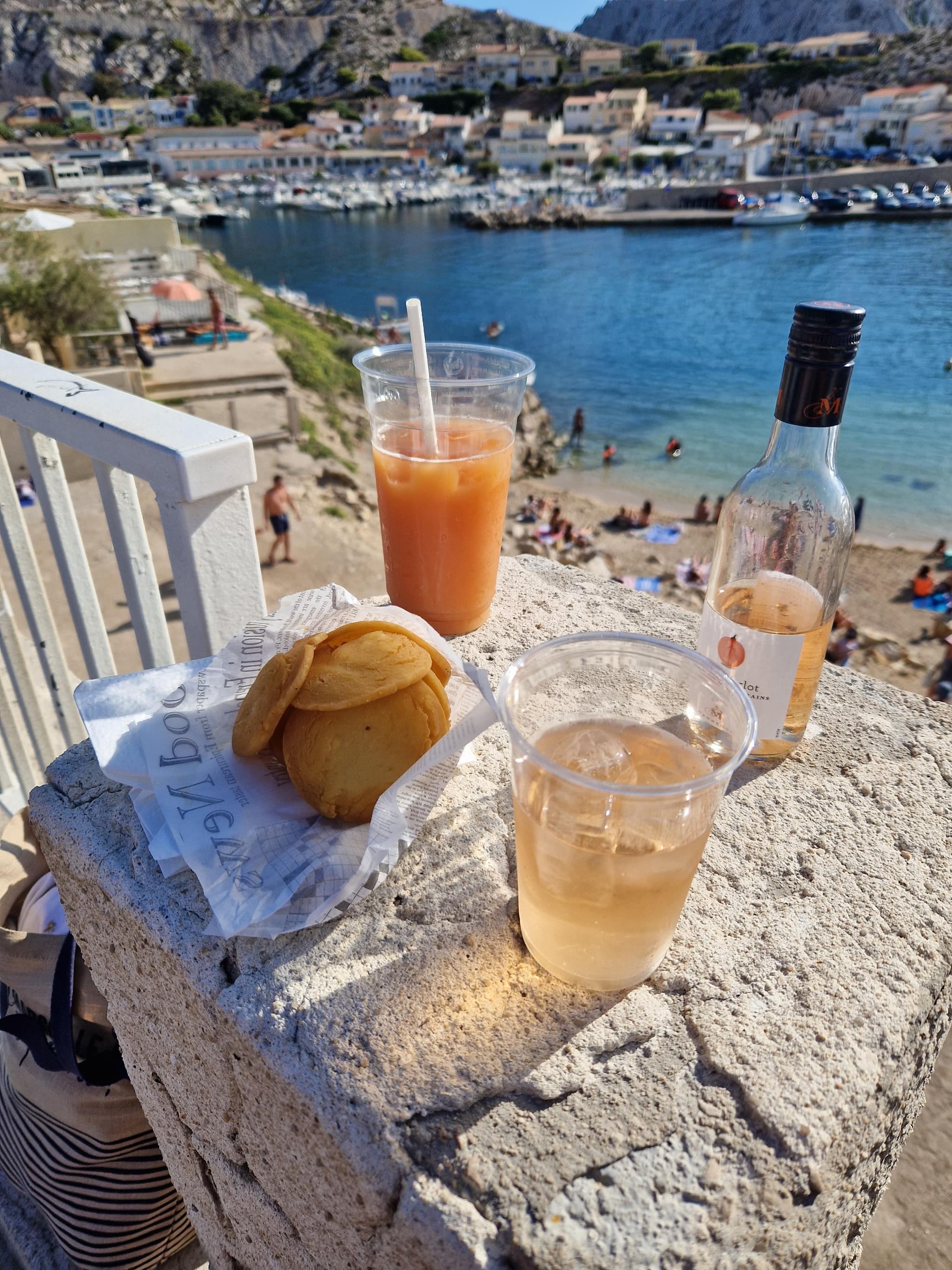 Pub 20000 Lieues sous la bière à Marseille