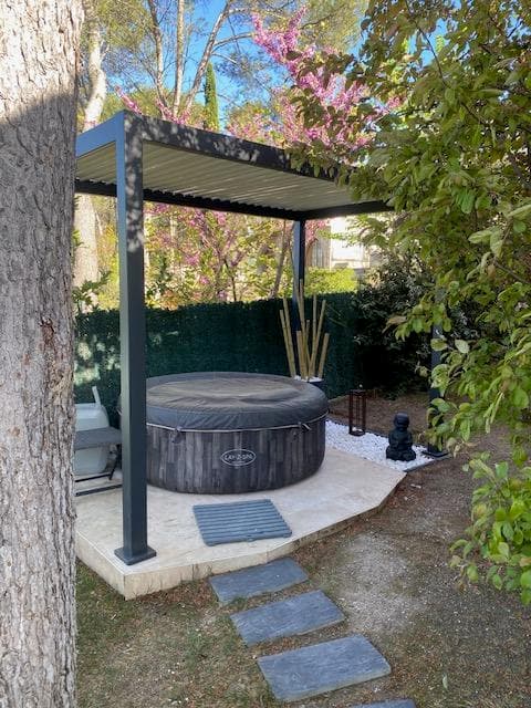 Jacuzzi