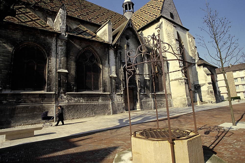 Exterieur Sud St Nizier.jpg