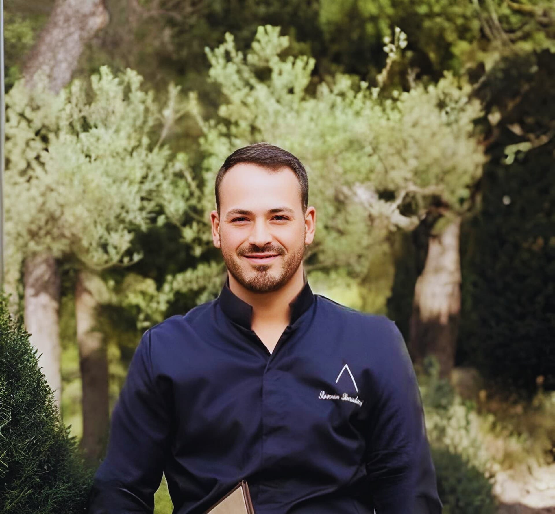 Domaine La Pierre Blanche - Le Bistrot by L'Opale Eygalières Chef Romain Serradimigni