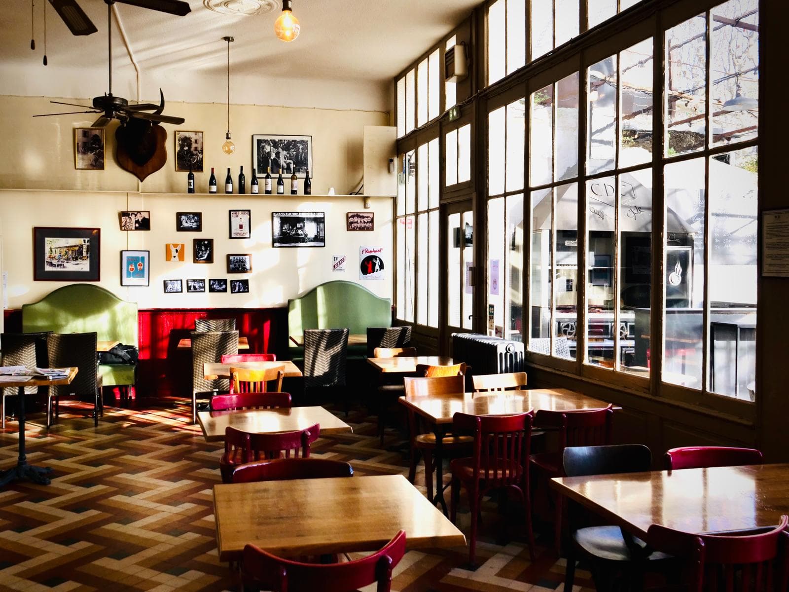 Le Café du Commerce_Boulbon